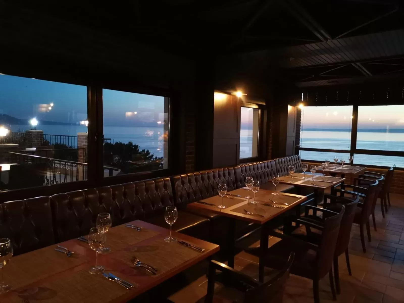 Restaurant/places to eat in Iris Hotel & Spa