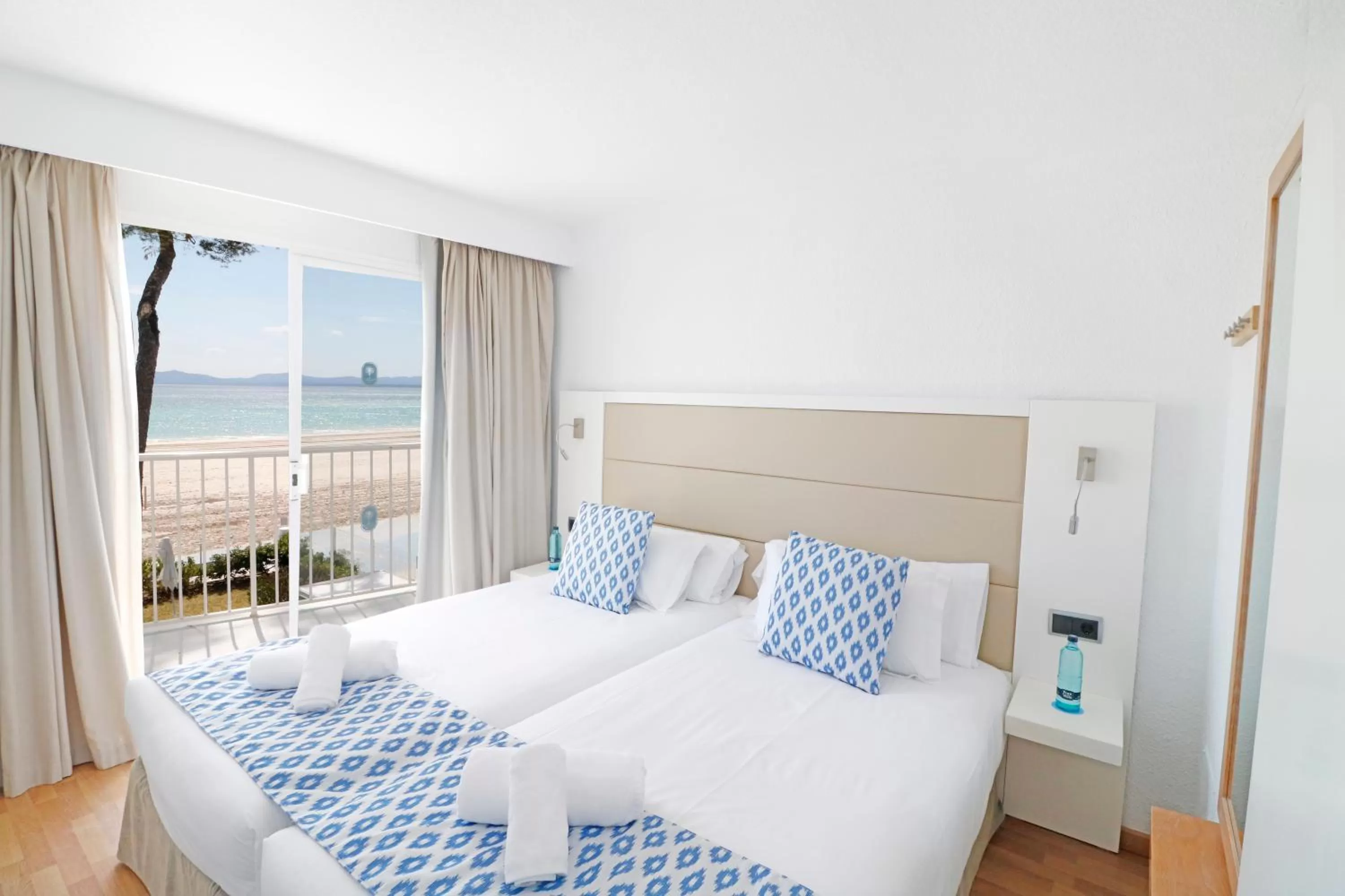 Bedroom, Bed in Bonavida Apartments