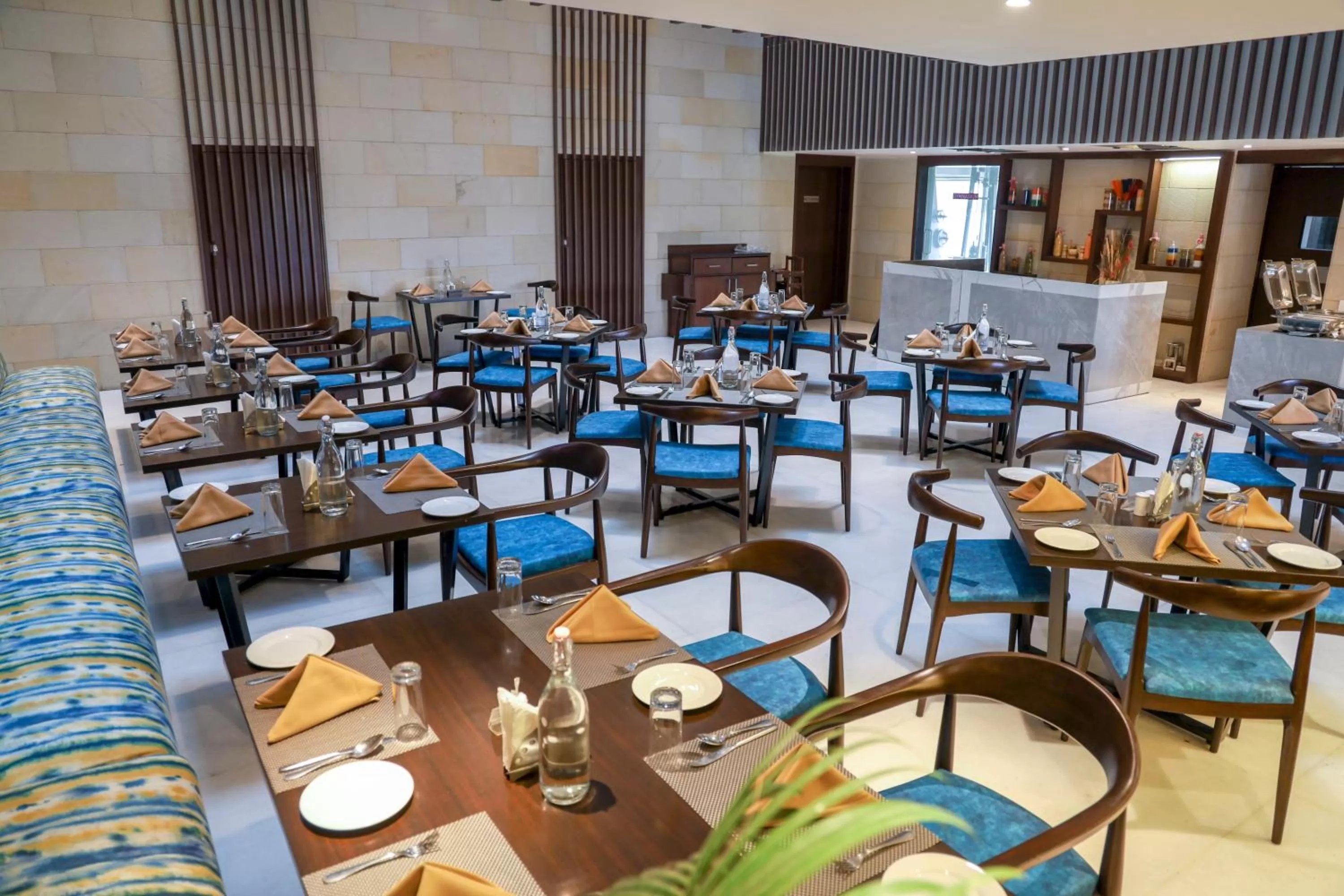 Restaurant/places to eat in Royal Orchid Golden Suites Pune