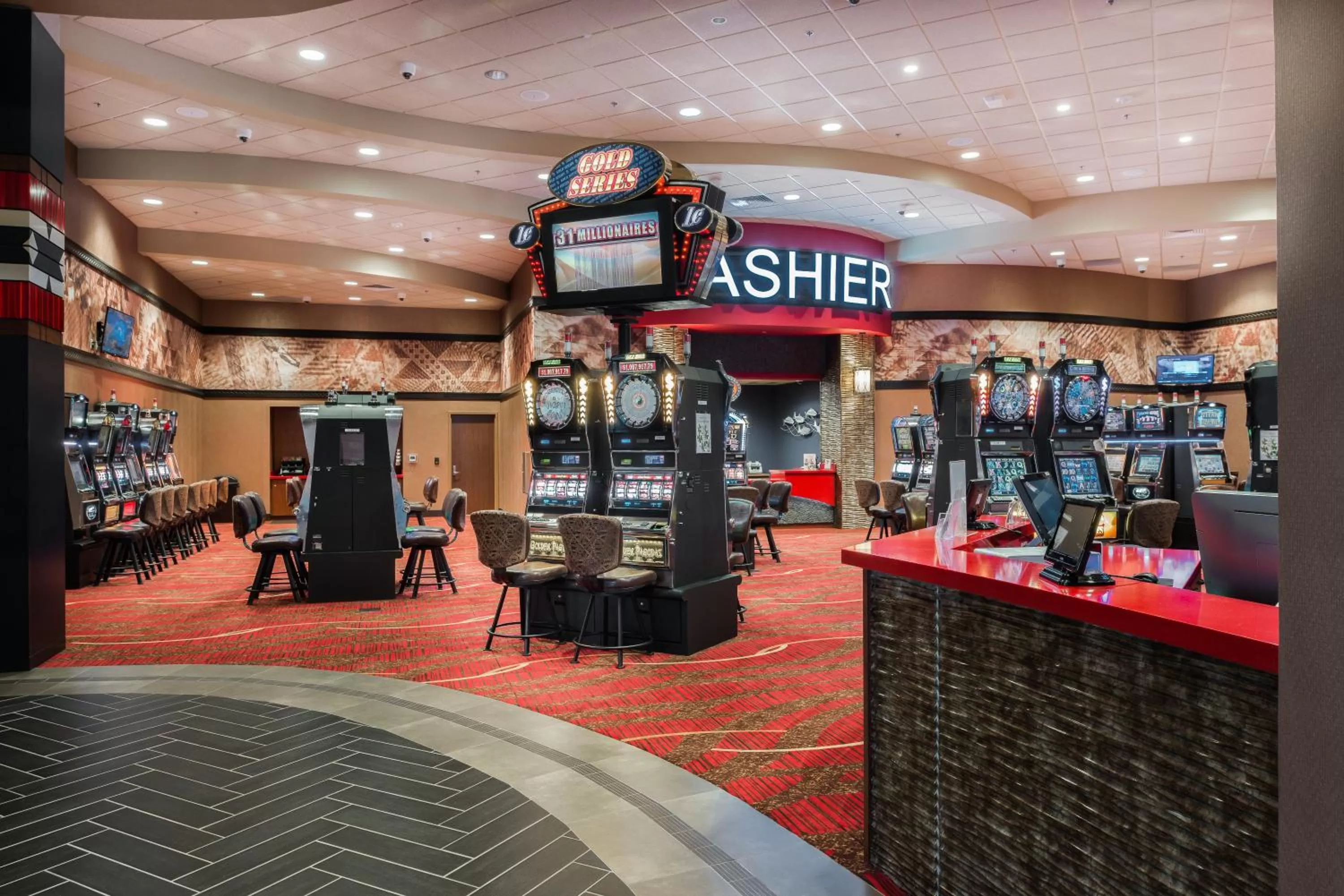 Lobby or reception in Holiday Inn Express Klamath - Redwood Ntl Pk Area by IHG