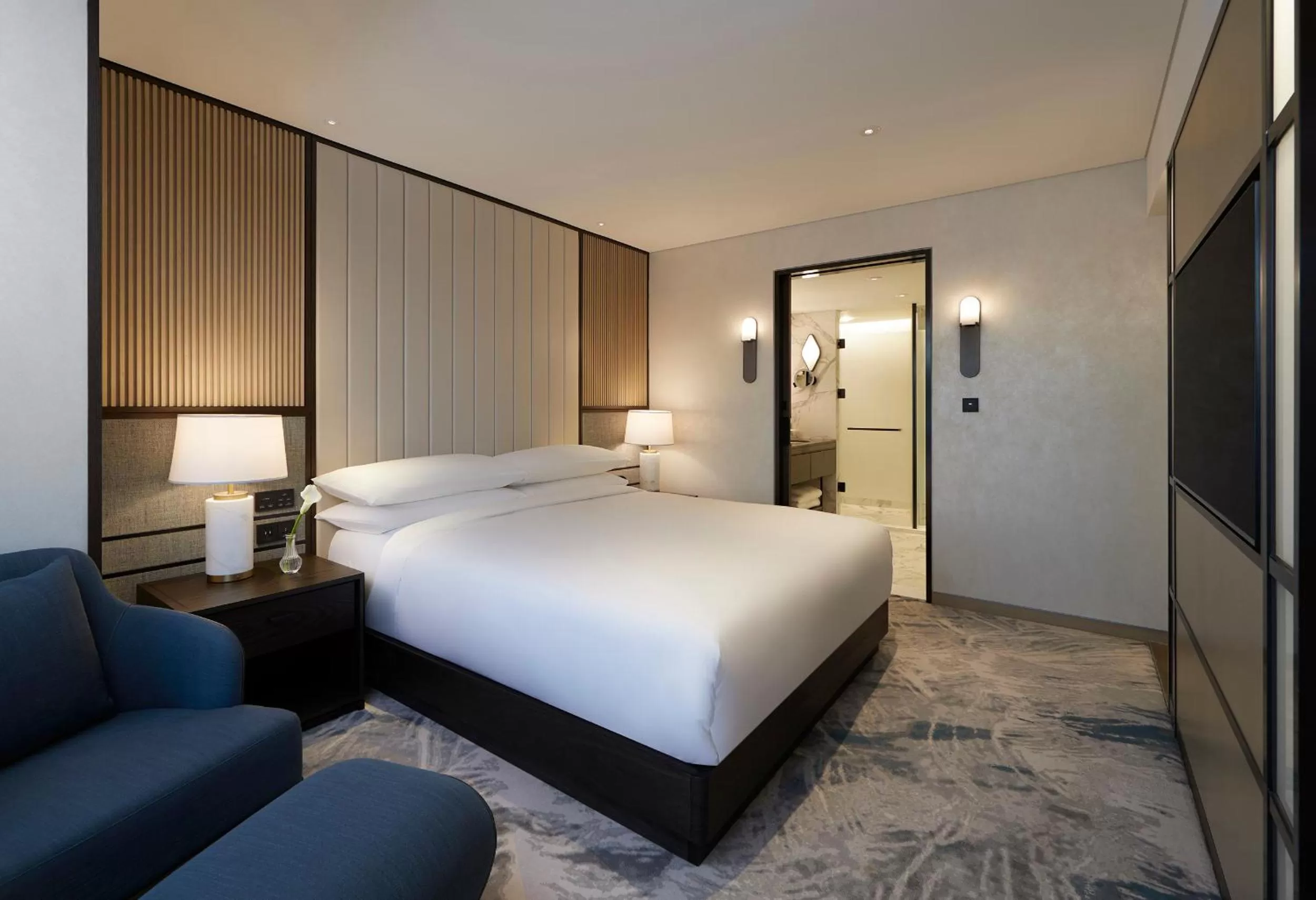 Bedroom, Bed in Grand InterContinental Seoul Parnas by IHG