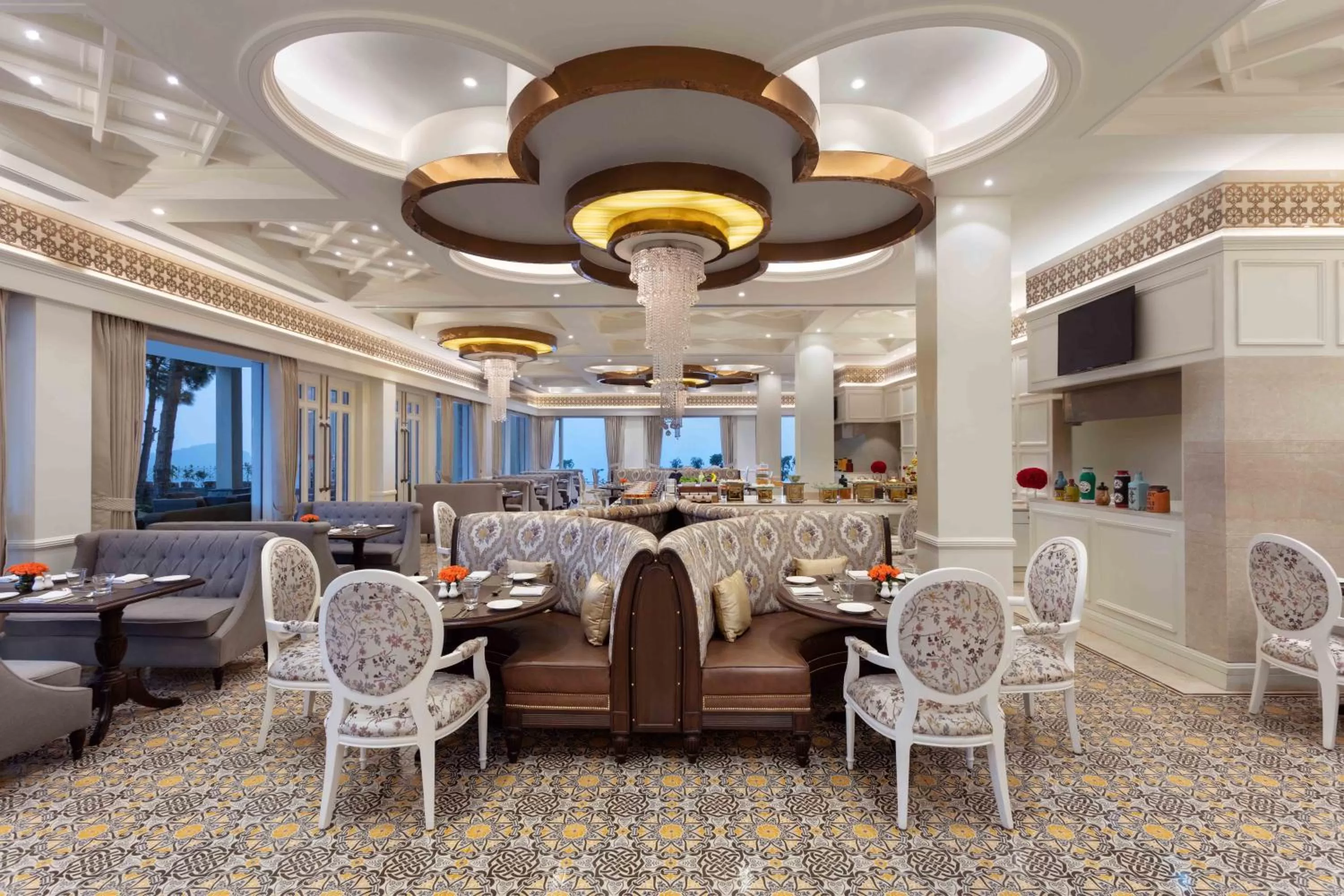 Restaurant/places to eat in Fortune Select Forest Hill, Kasauli - Member ITC Hotels' Group