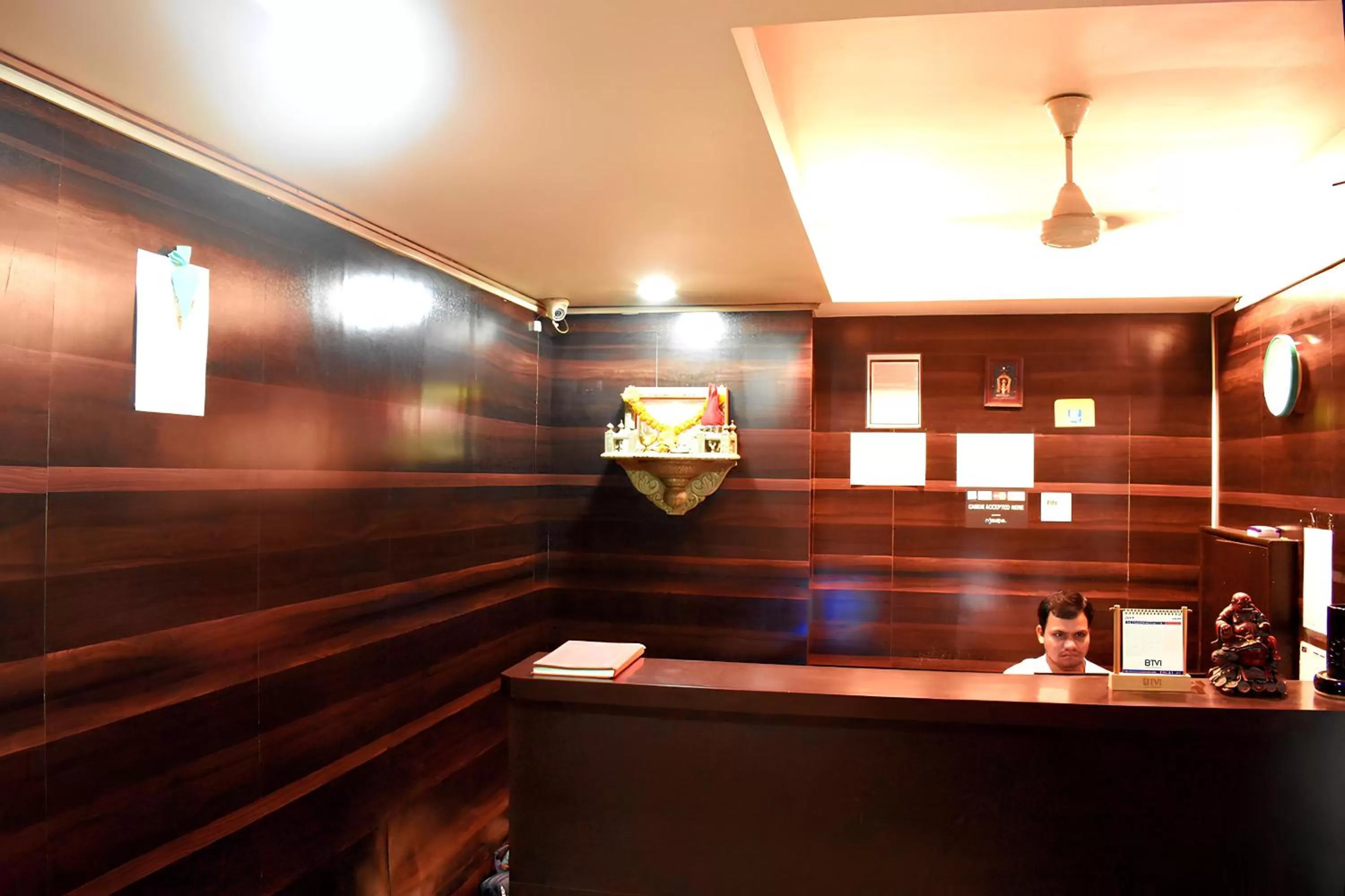 Lobby or reception in Sai Sharan Stay Inn- Near MIDC Turbhe Navi Mumbai