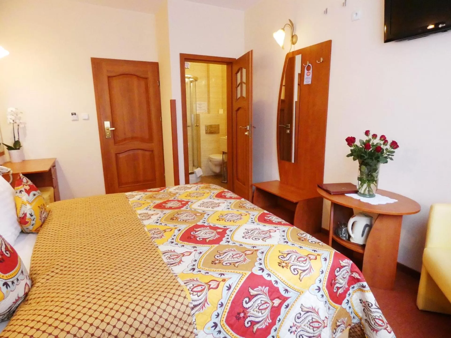 Bed in Aparthotel Adler