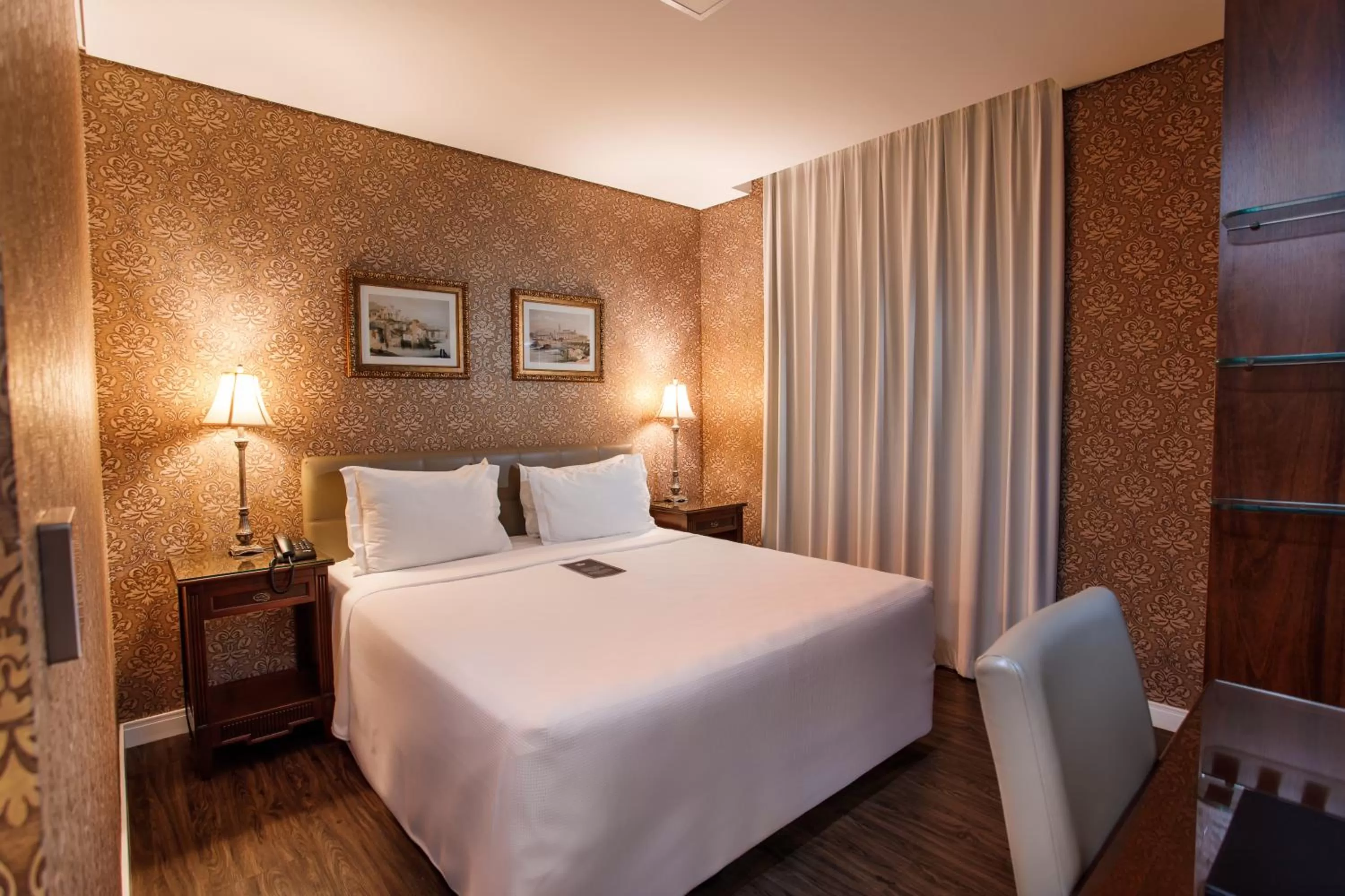 Bed in Sofistic Hotel