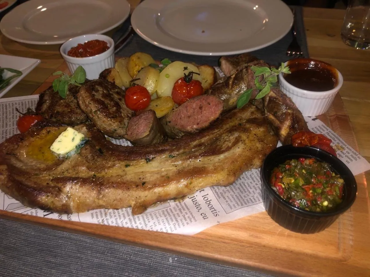 Food in All Seasons Residence Design Hotel - Free parking