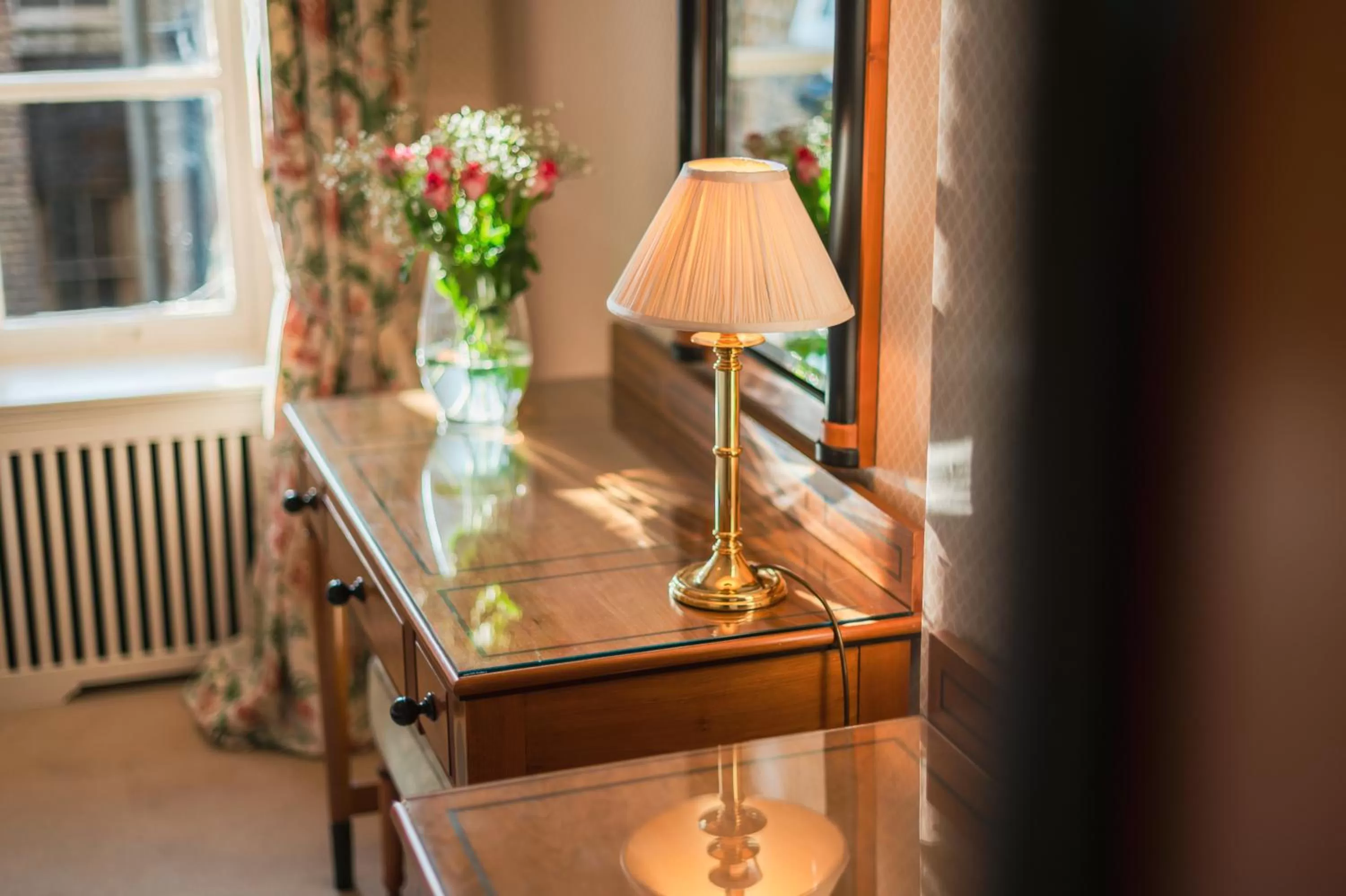 Decorative detail in 44 Curzon Street by Mansley