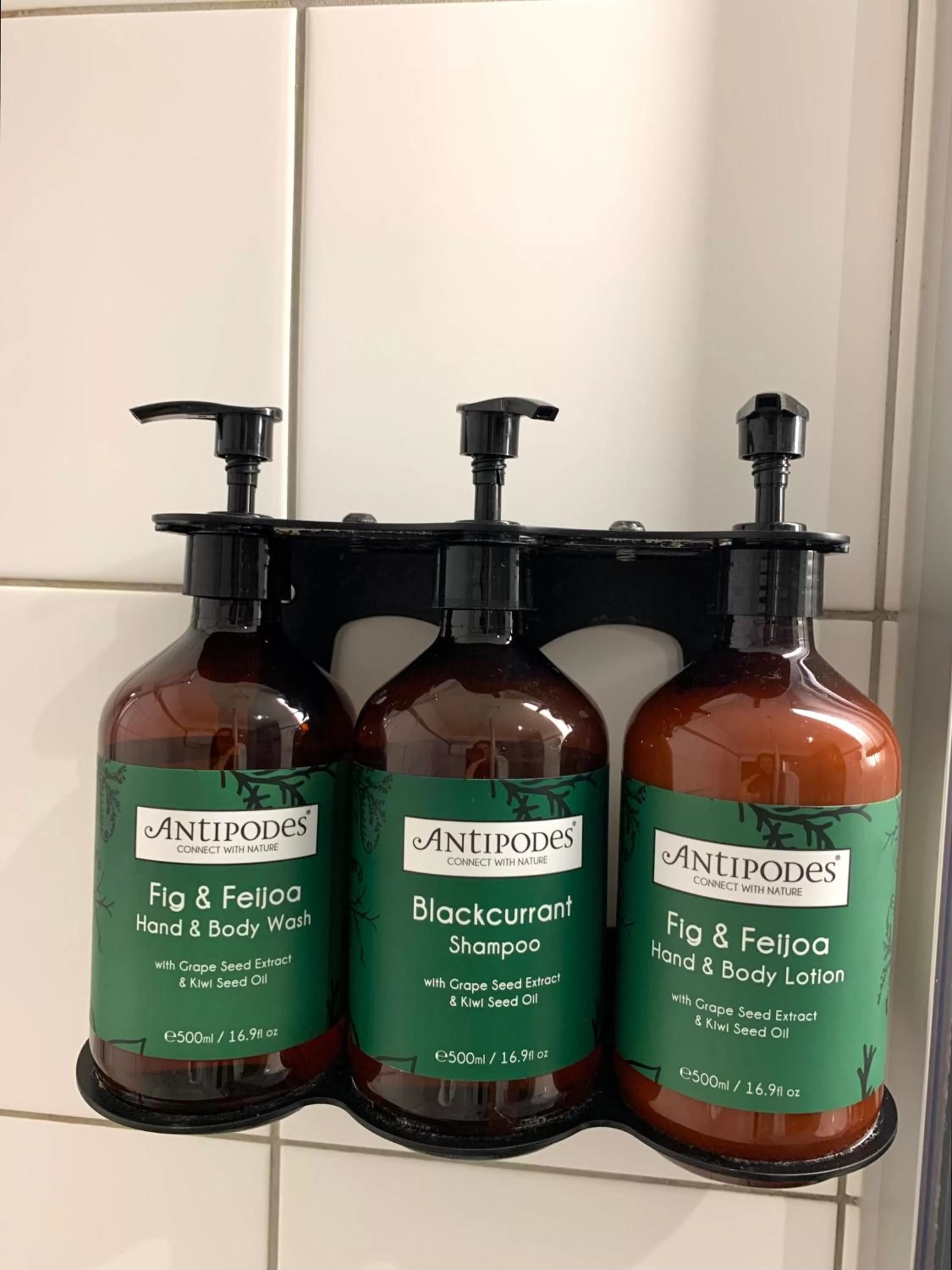 Bathroom in voco Dusseldorf Seestern by IHG