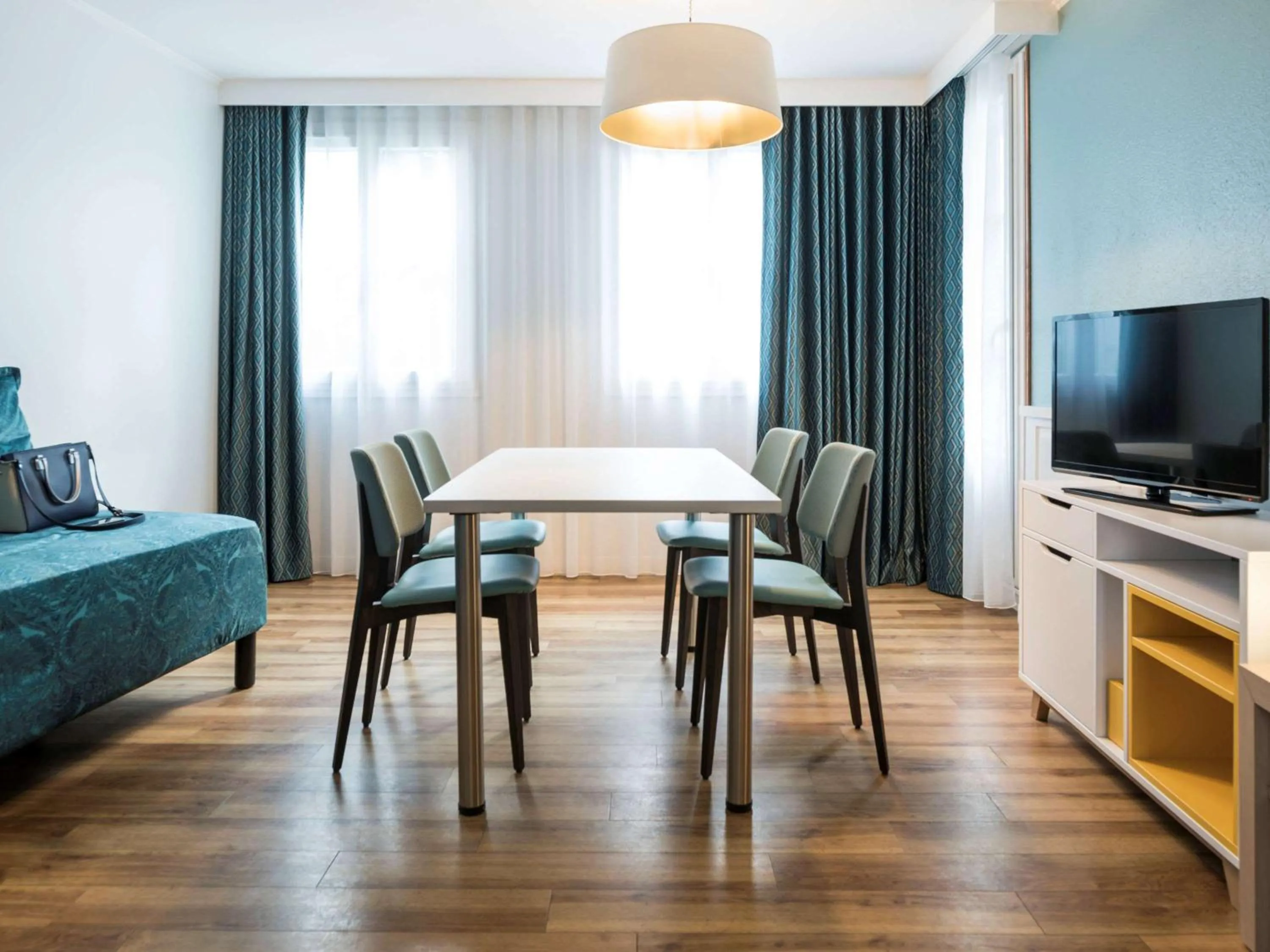 Photo of the whole room, Bed in Aparthotel Adagio Paris Montmartre