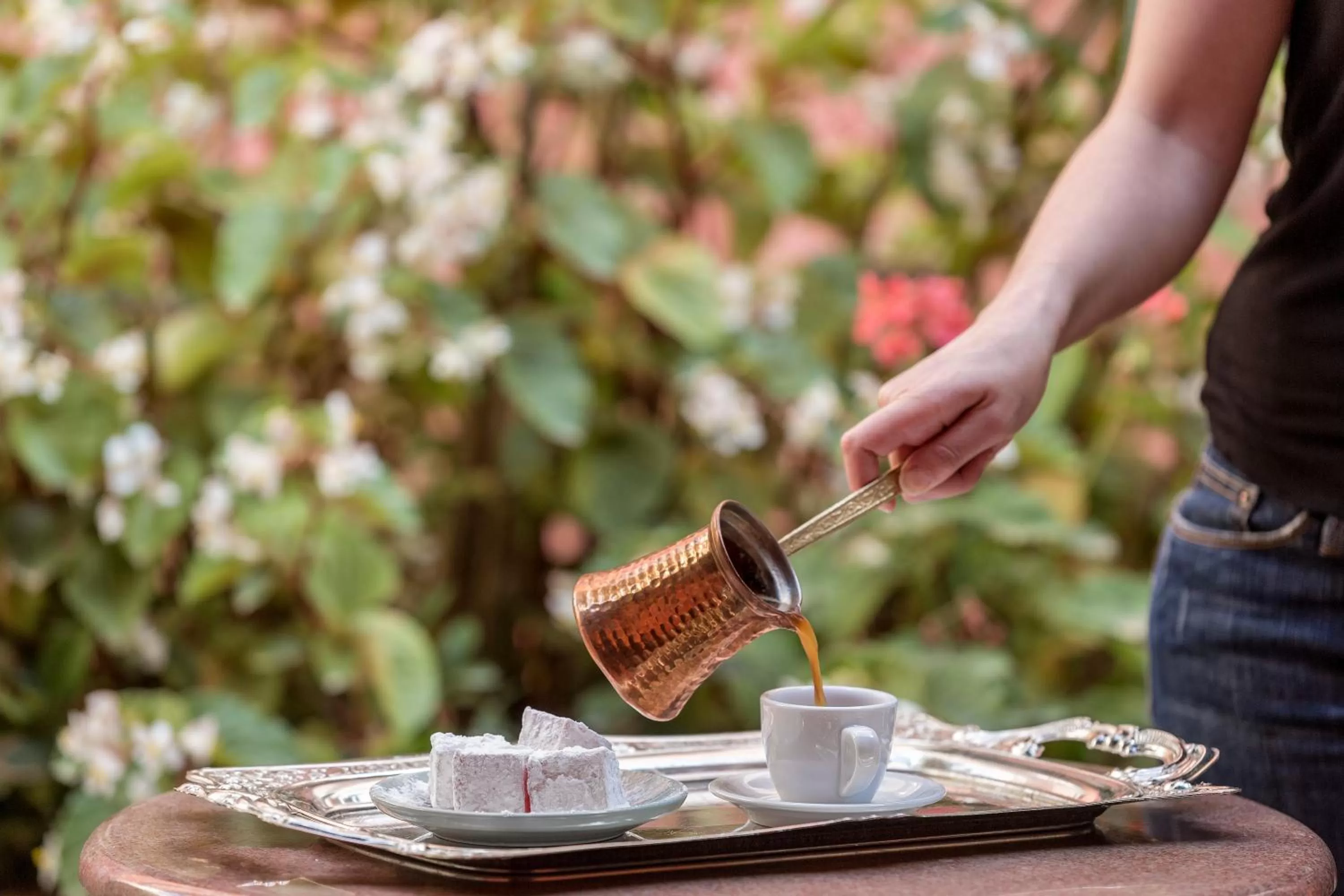 Coffee/tea facilities in Nafsimedon Hotel