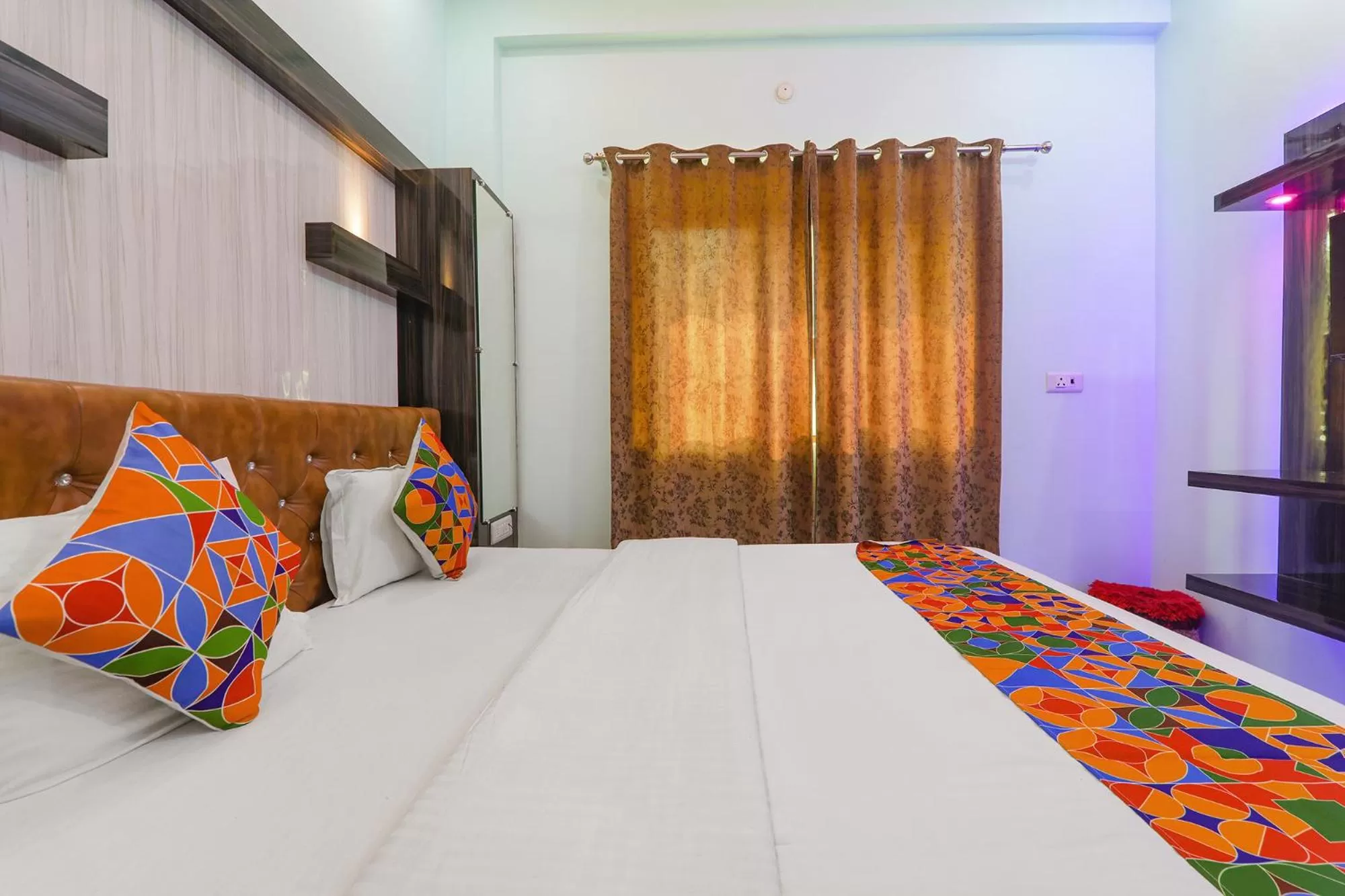 Bed in FabHotel Lumbini International - Nr Sarnath Museum
