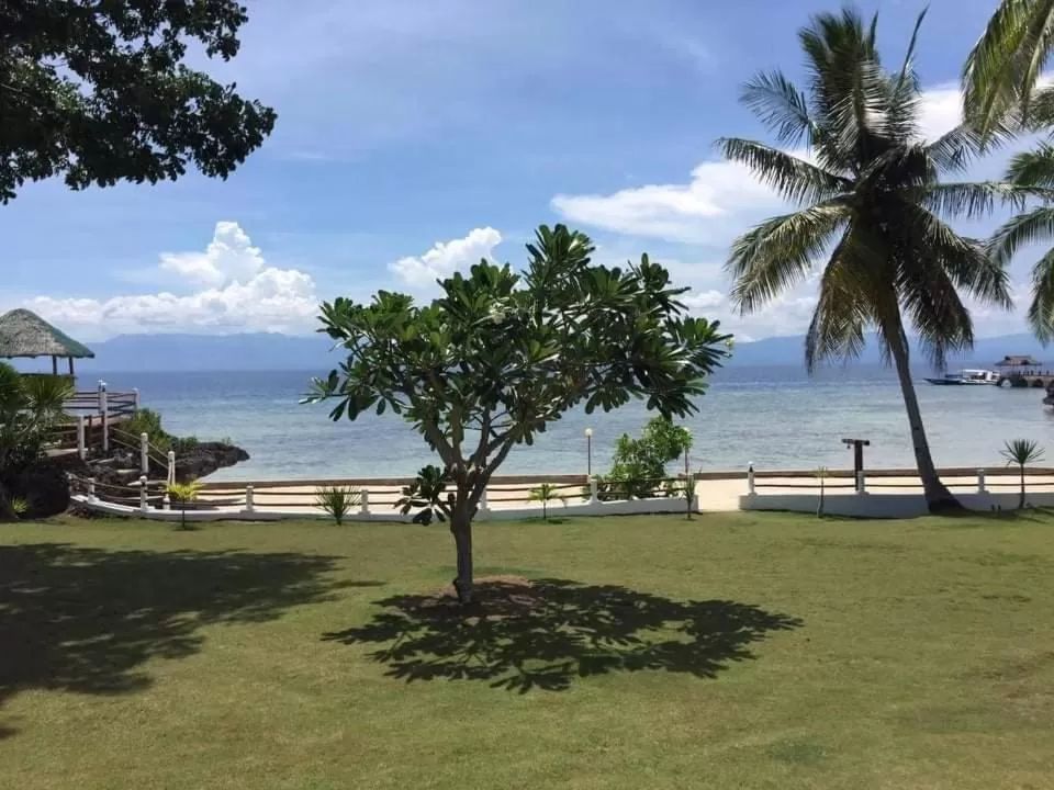 Garden in Tauig Beach Resort