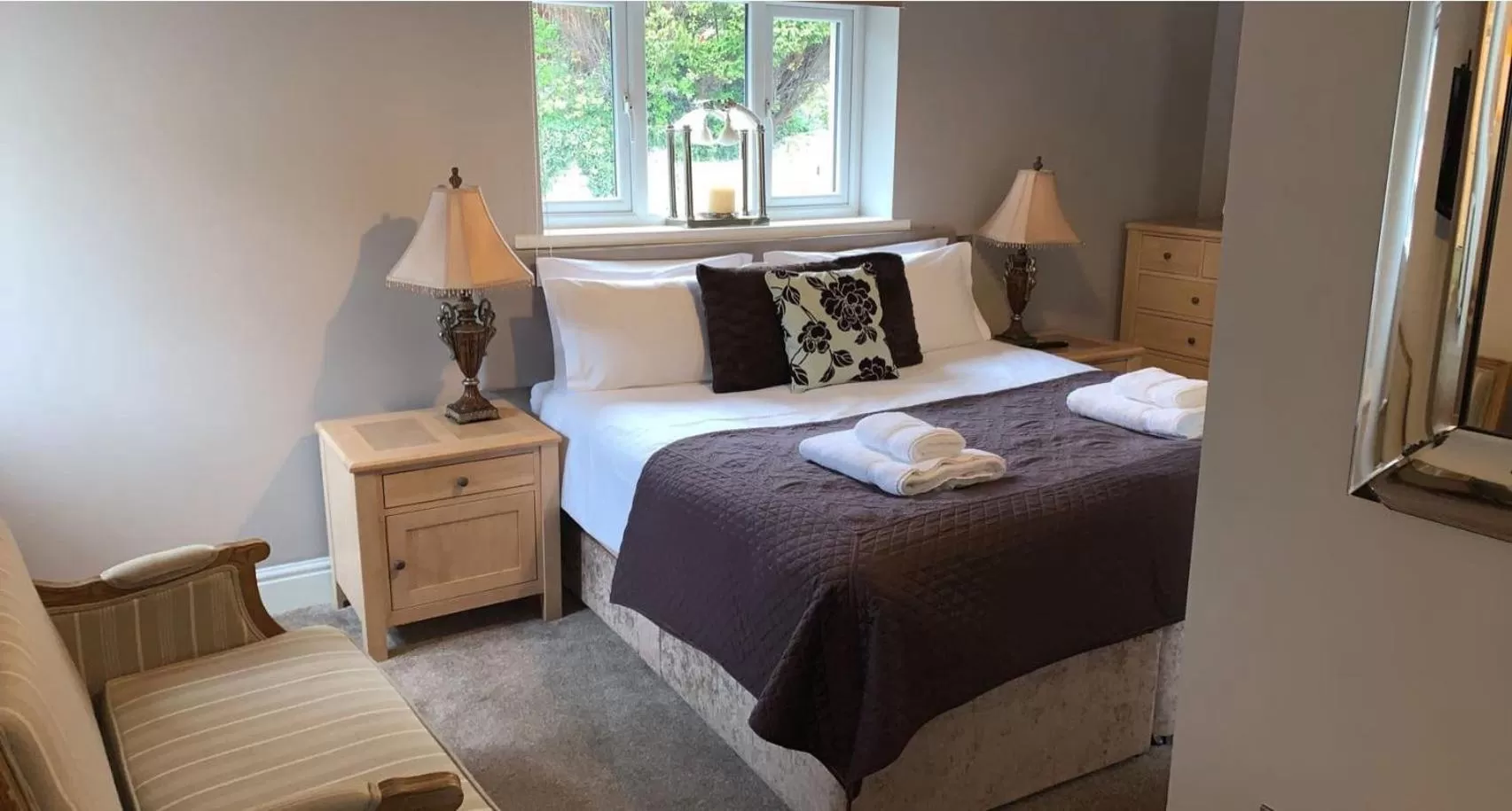 Bed in The Curious Fox