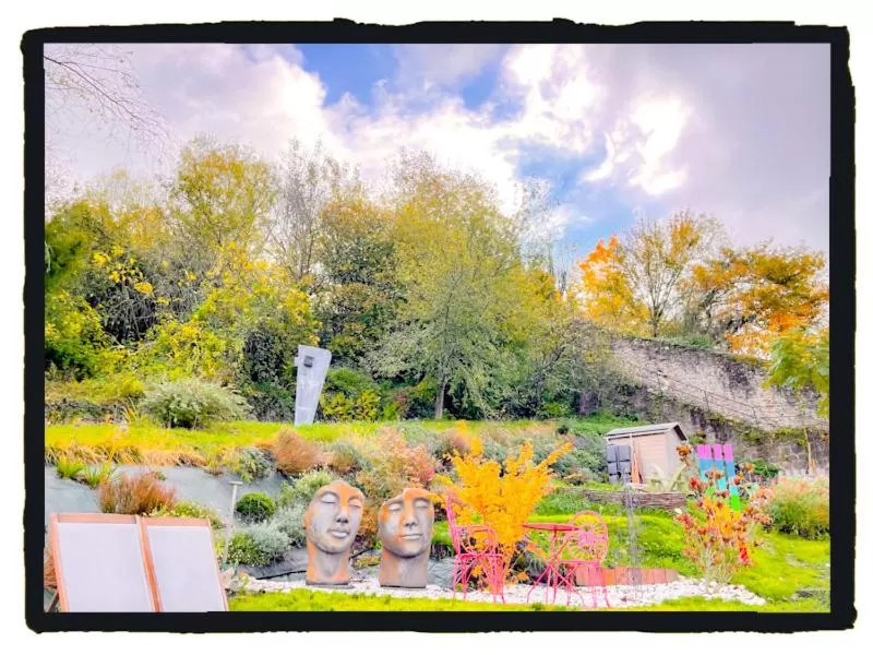 Garden in Chambres d'Hôtes Maison E.Bernat