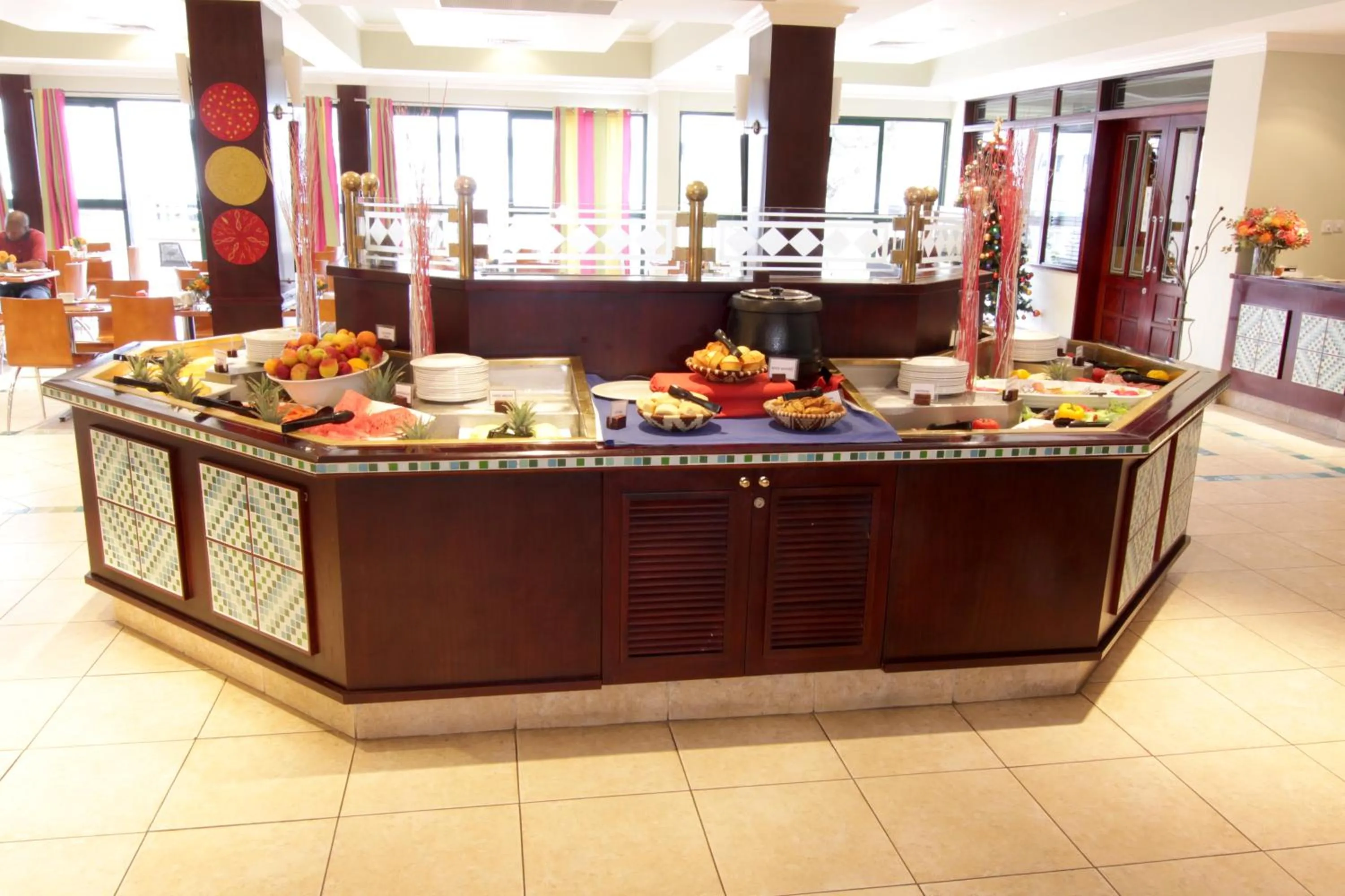 Restaurant/places to eat in Cresta President Hotel