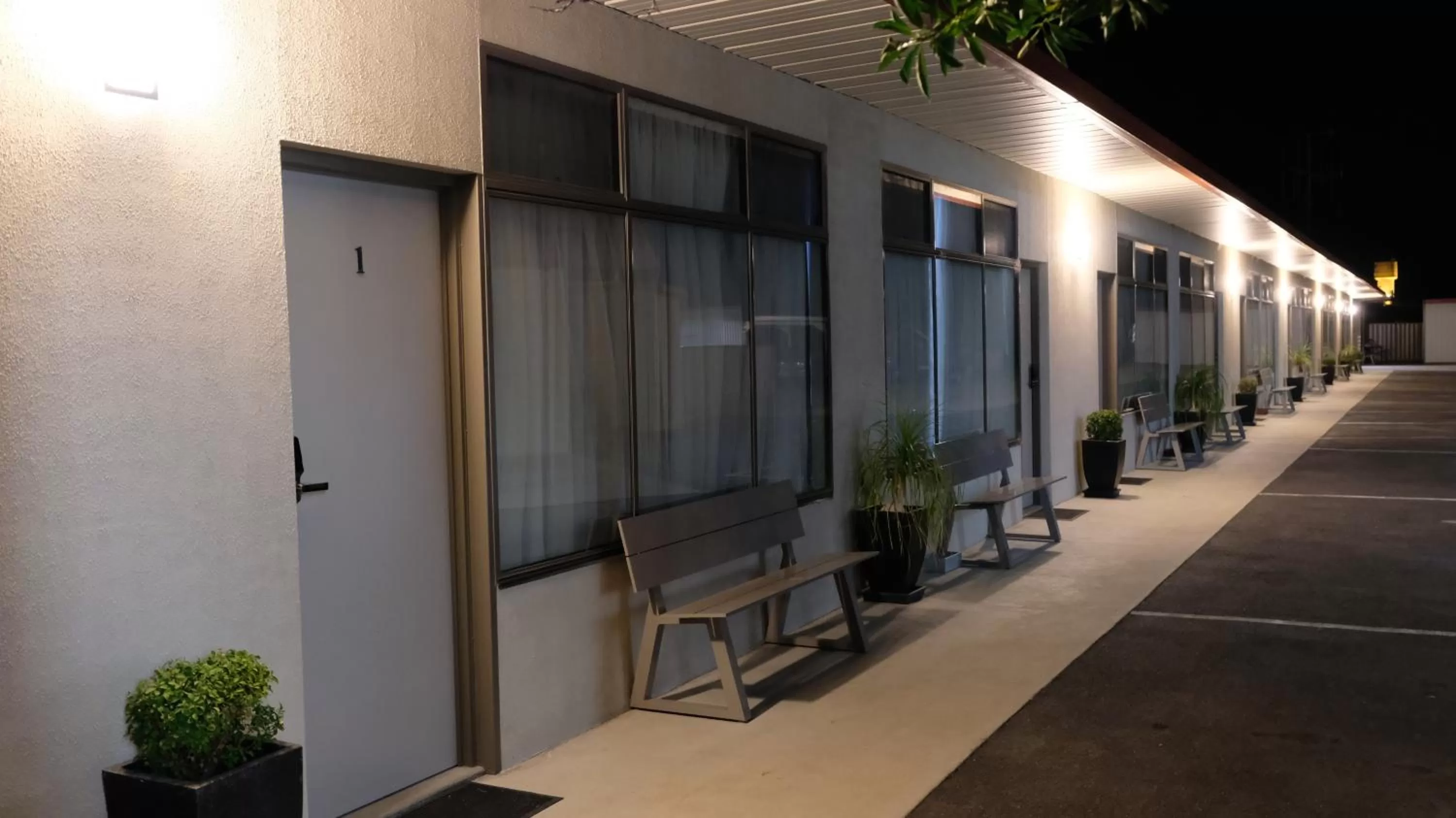 Property building in Loddon River Motel Kerang