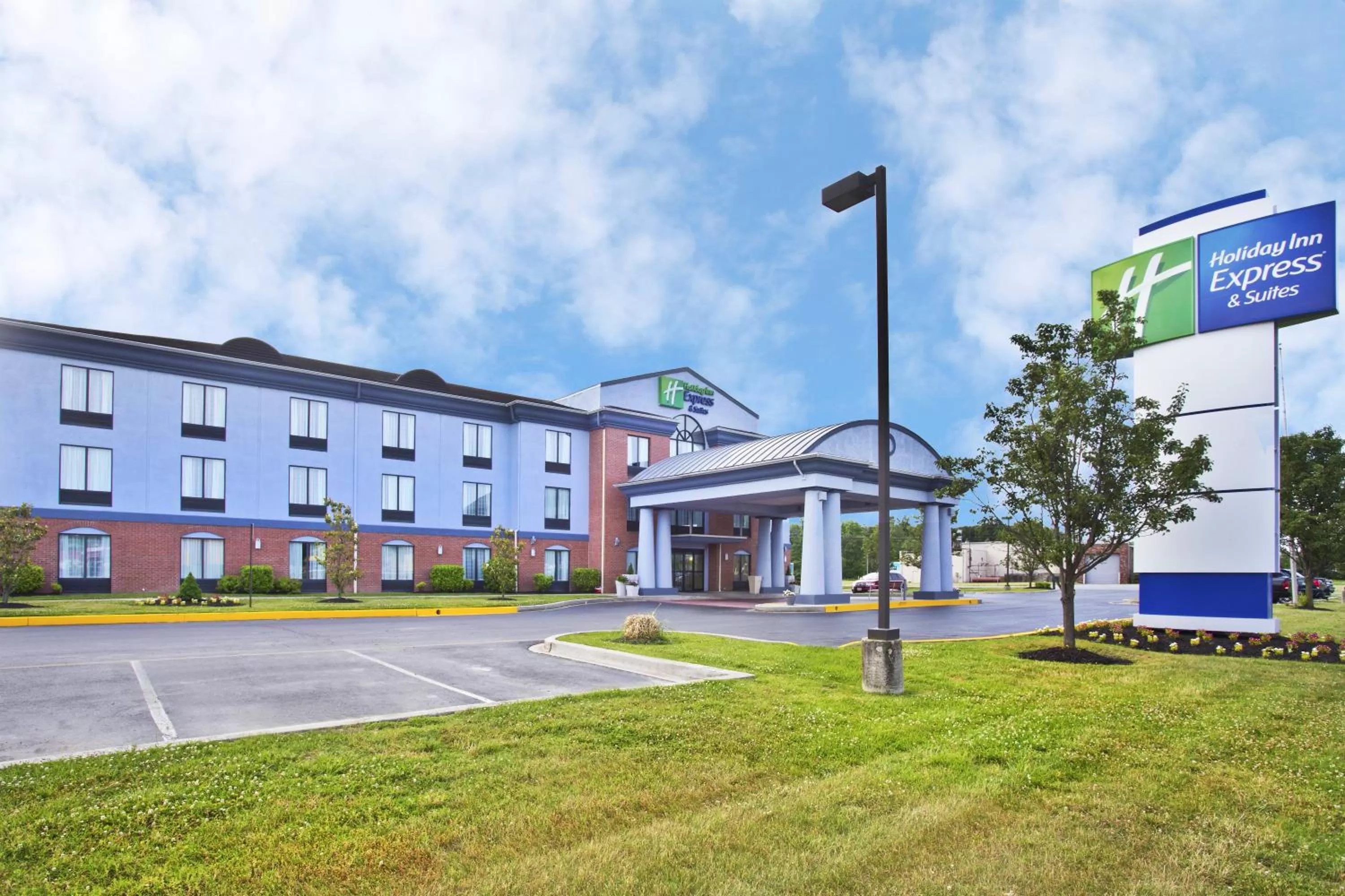 Property building in Holiday Inn Express Hotel and Suites Harrington - Dover Area by IHG