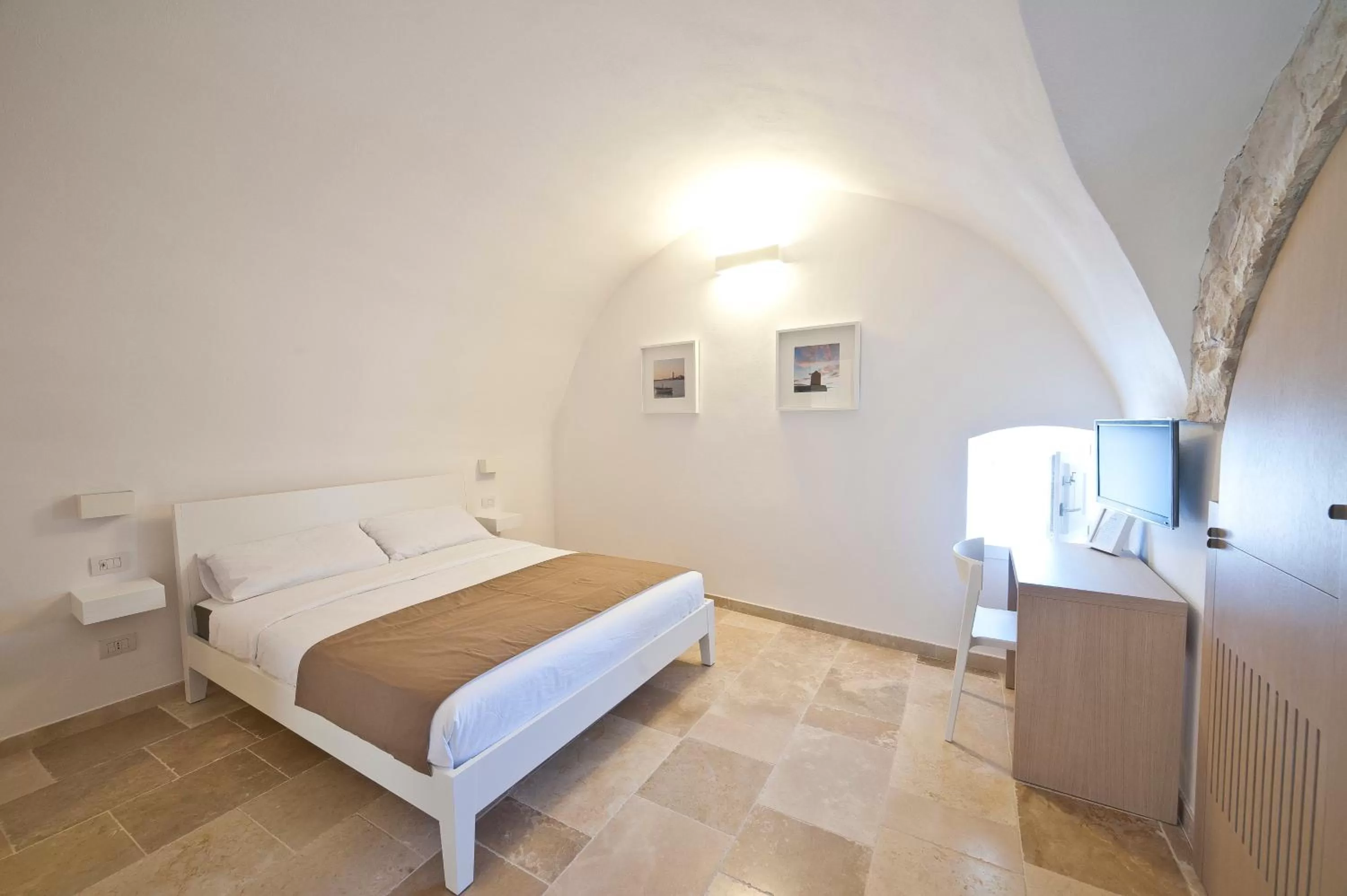 Bed in MoMa Molfetta Mare