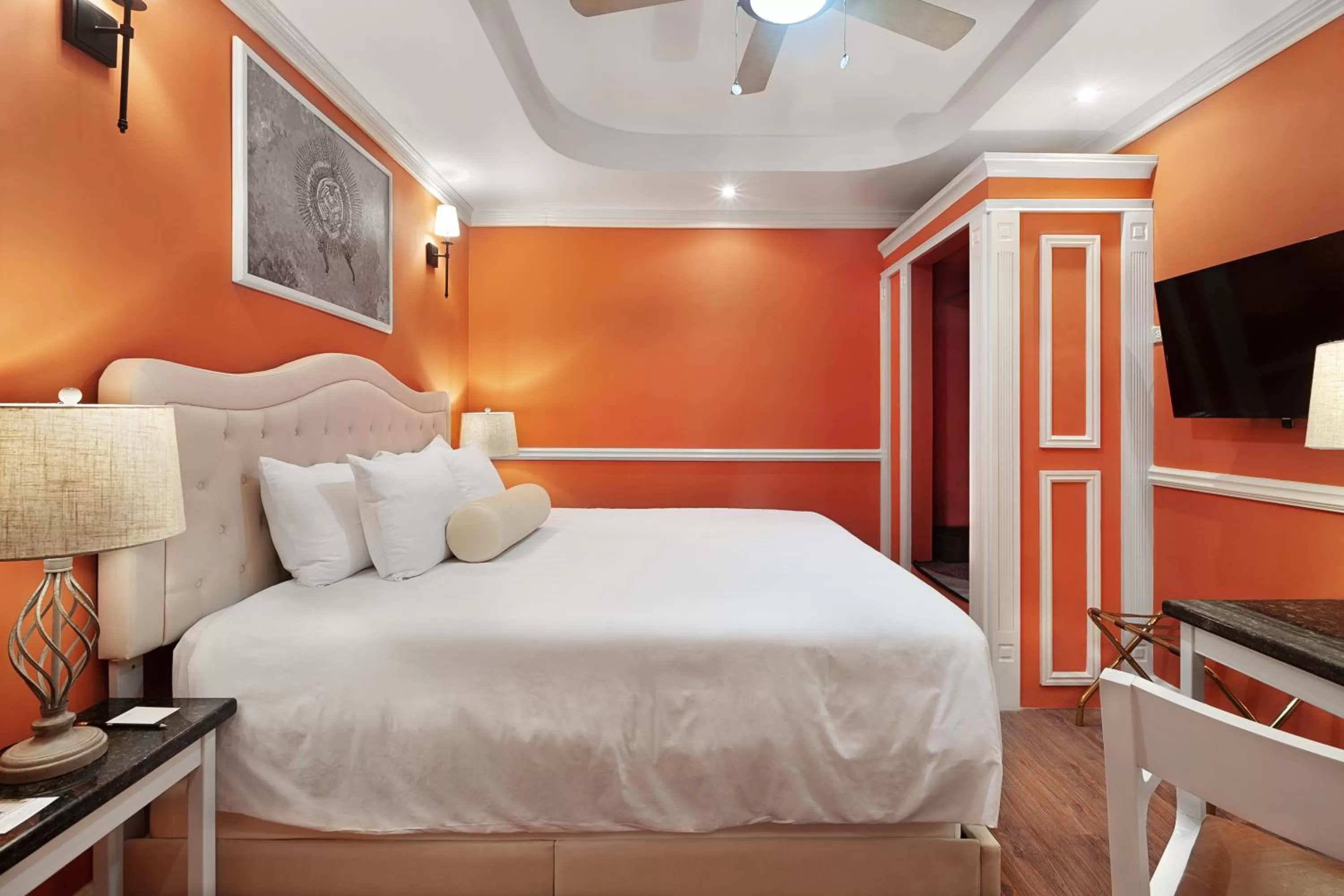 Photo of the whole room, Bed in Hotel la Perla Leon