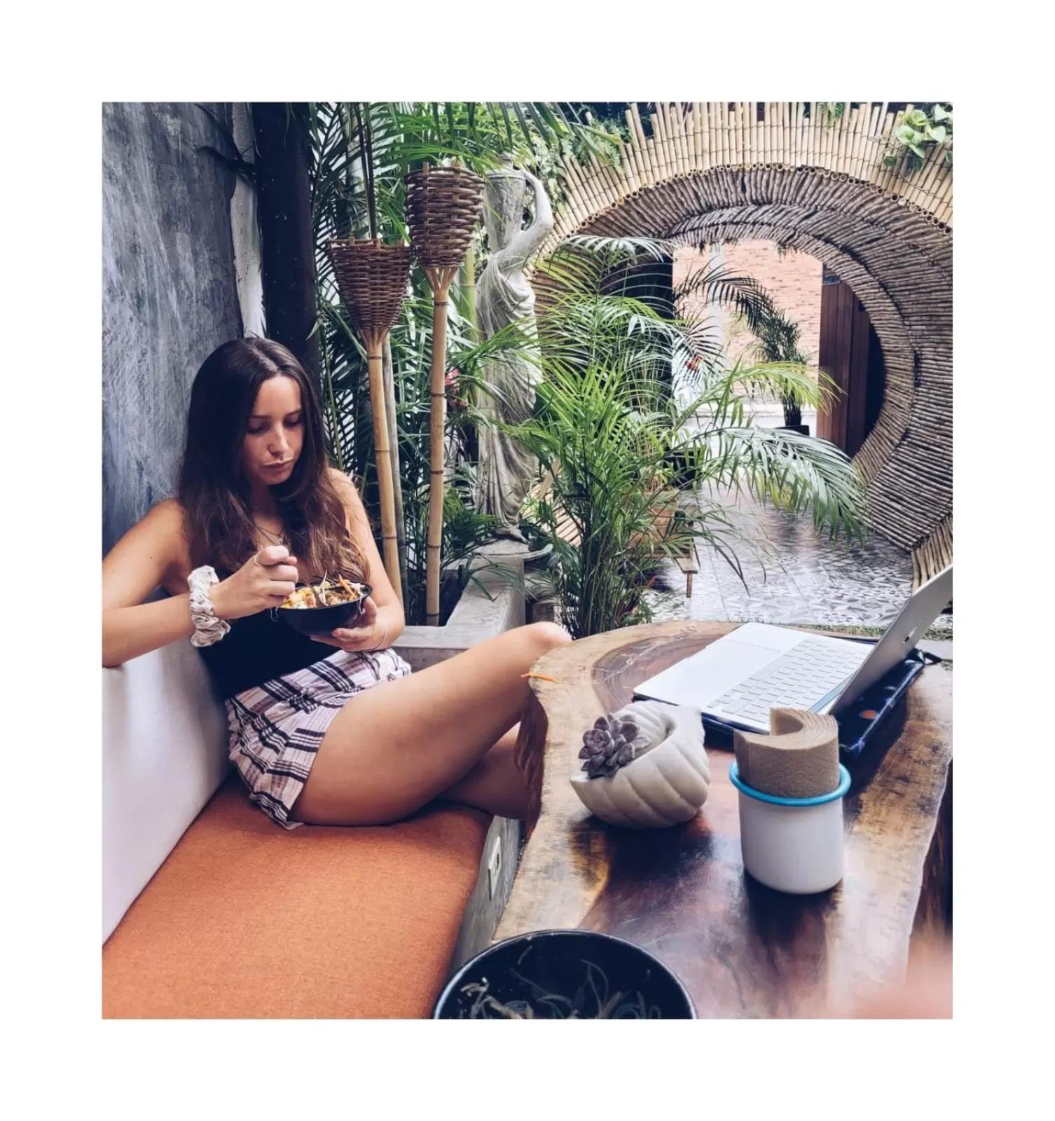 Restaurant/places to eat in Hostal Hoja Santa