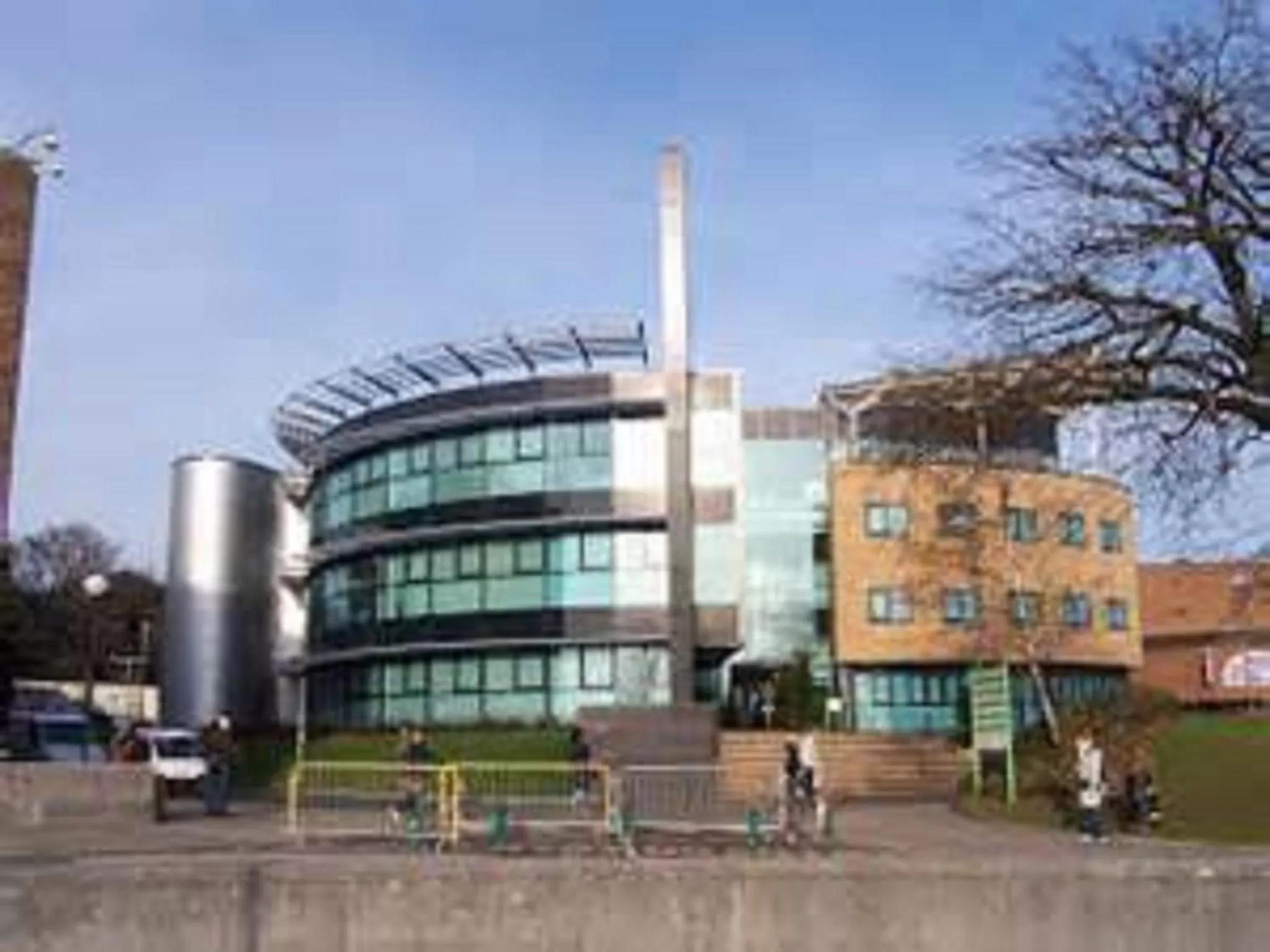 Area and facilities in Dolphin SA1