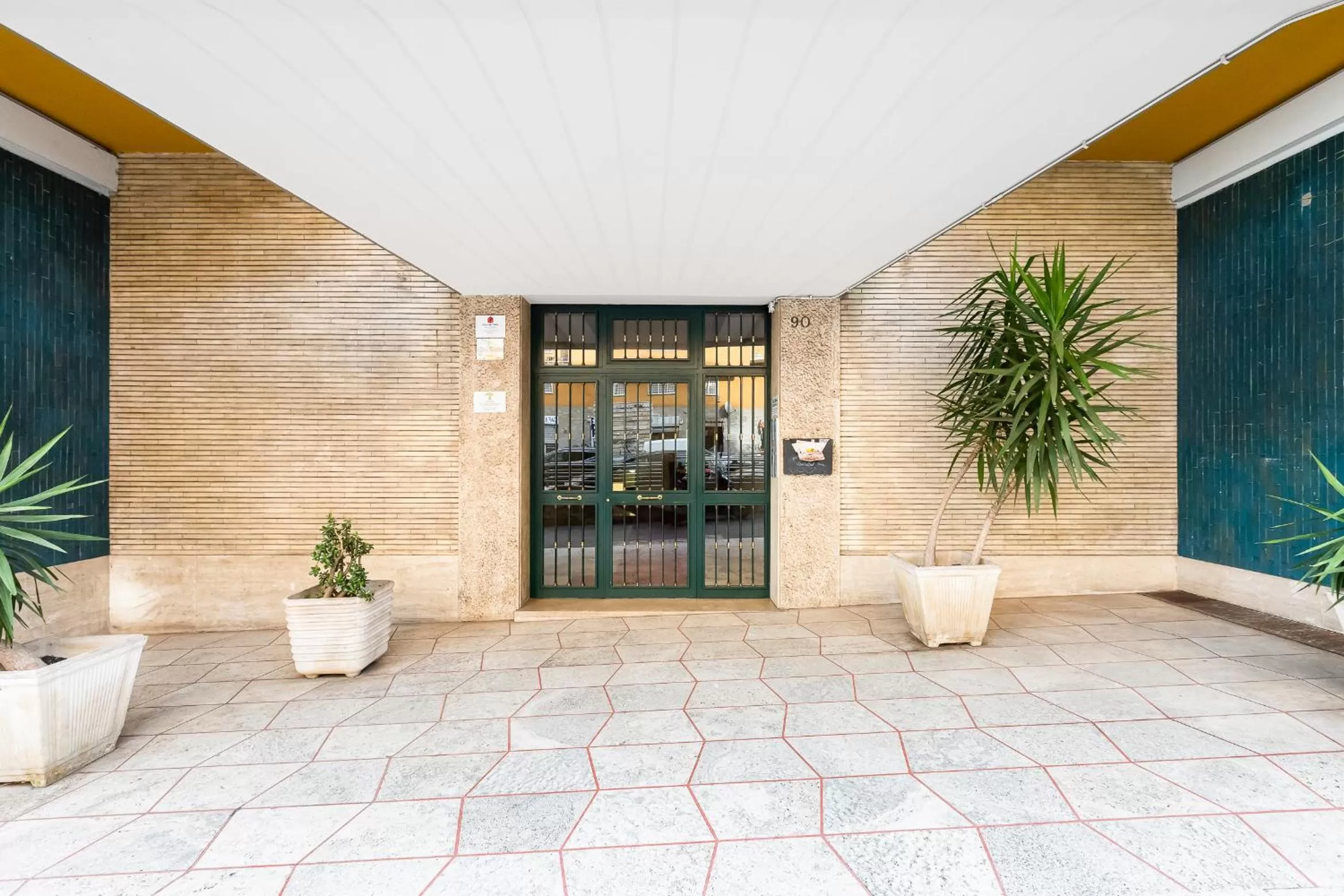 Facade/entrance in B&B Casa Der Poeta