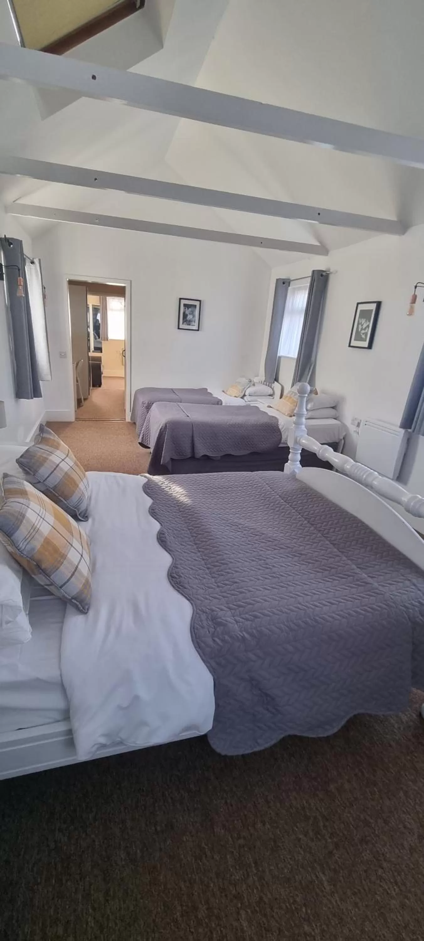 Bedroom, Bed in Hunters Meet