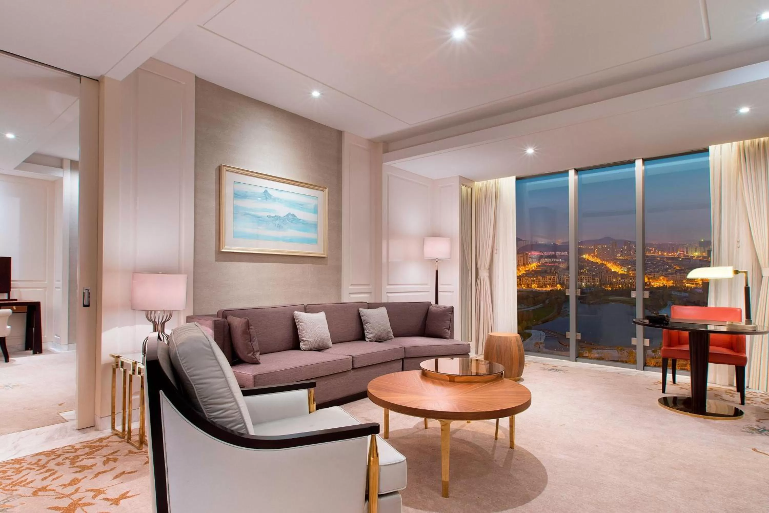 Living room in Sheraton Qingdao Licang Hotel