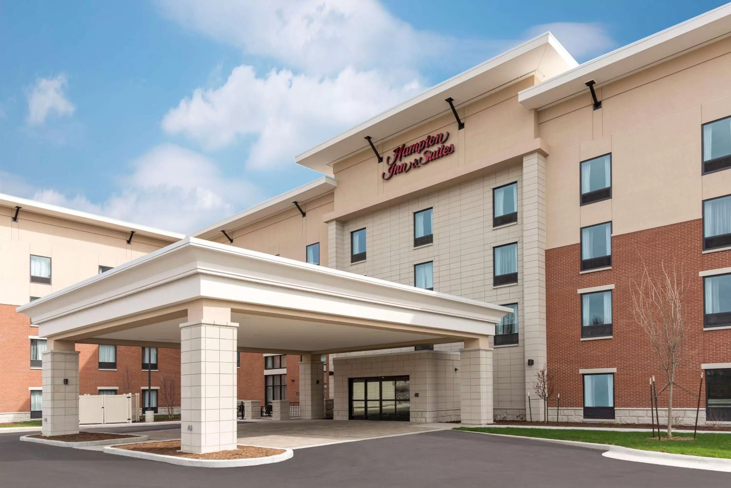 Property building in Hampton Inn & Suites West Lafayette, In