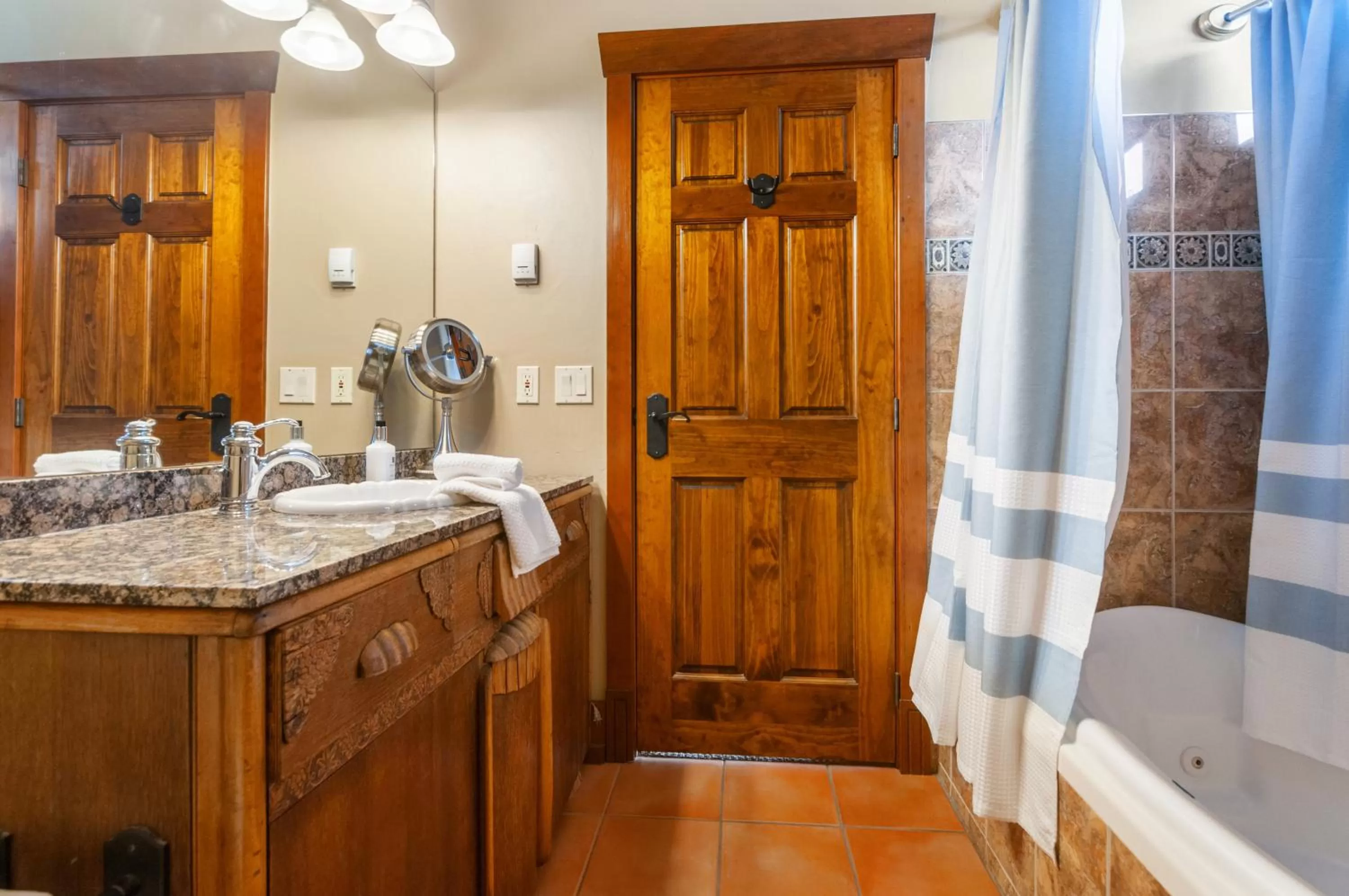 Bathroom in Casa Grande Inn & Suites