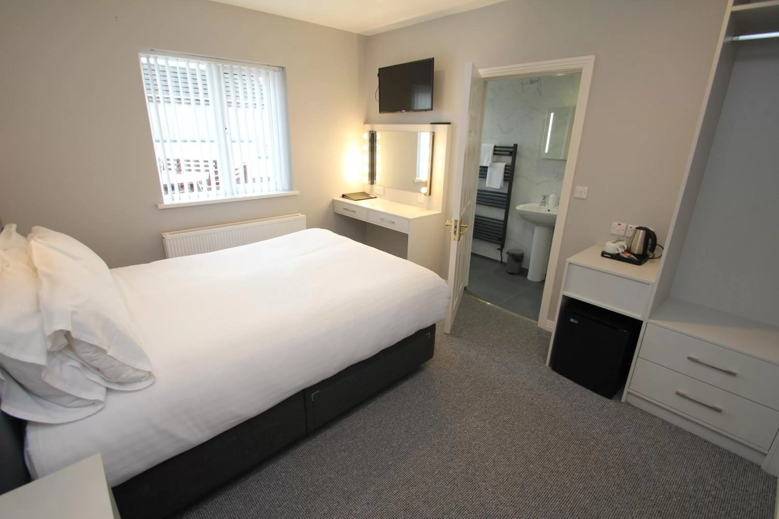 Bedroom, Bed in North Coast Motel