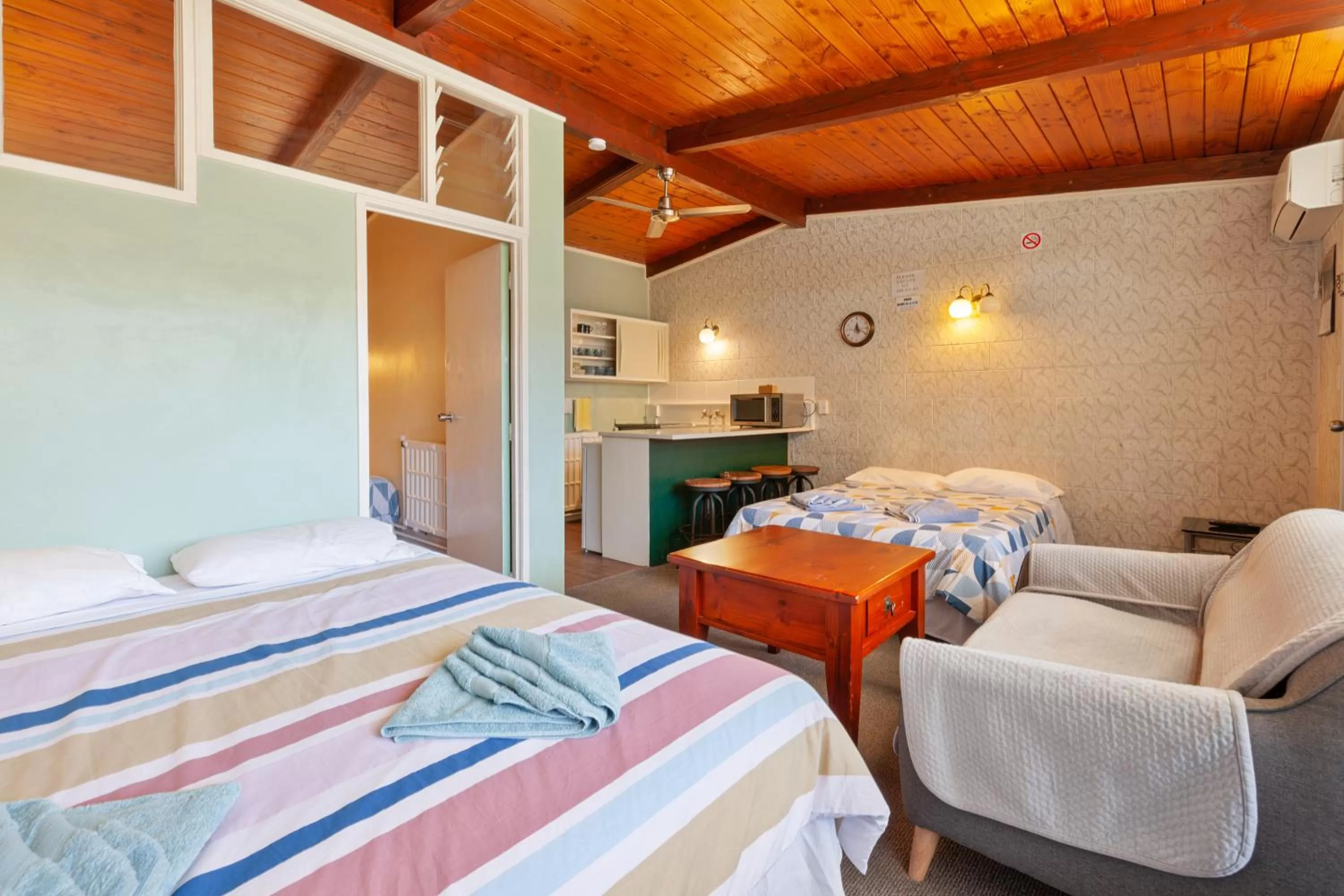 Bed in Aaryn Court Motel