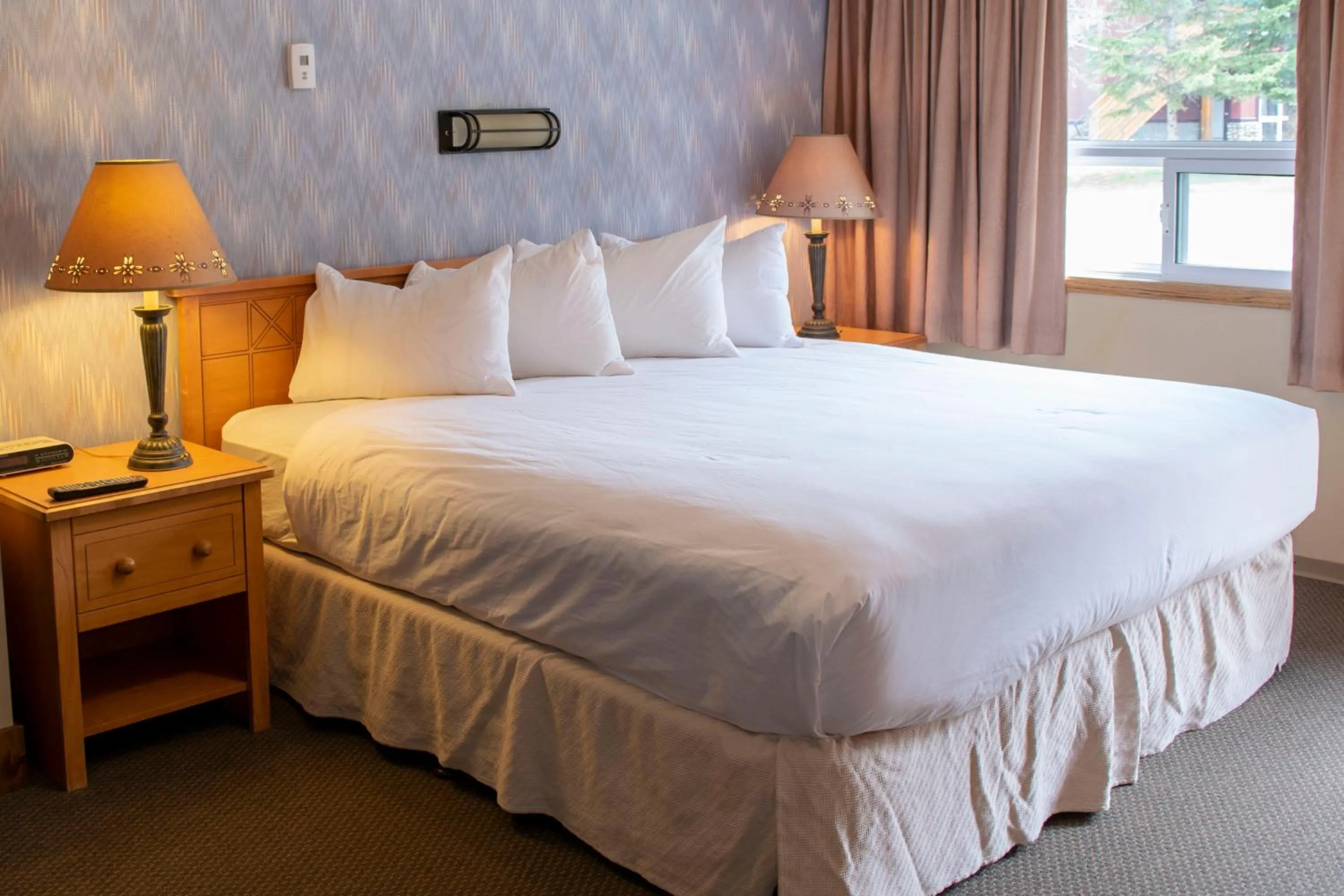 Bed in Aspen Village