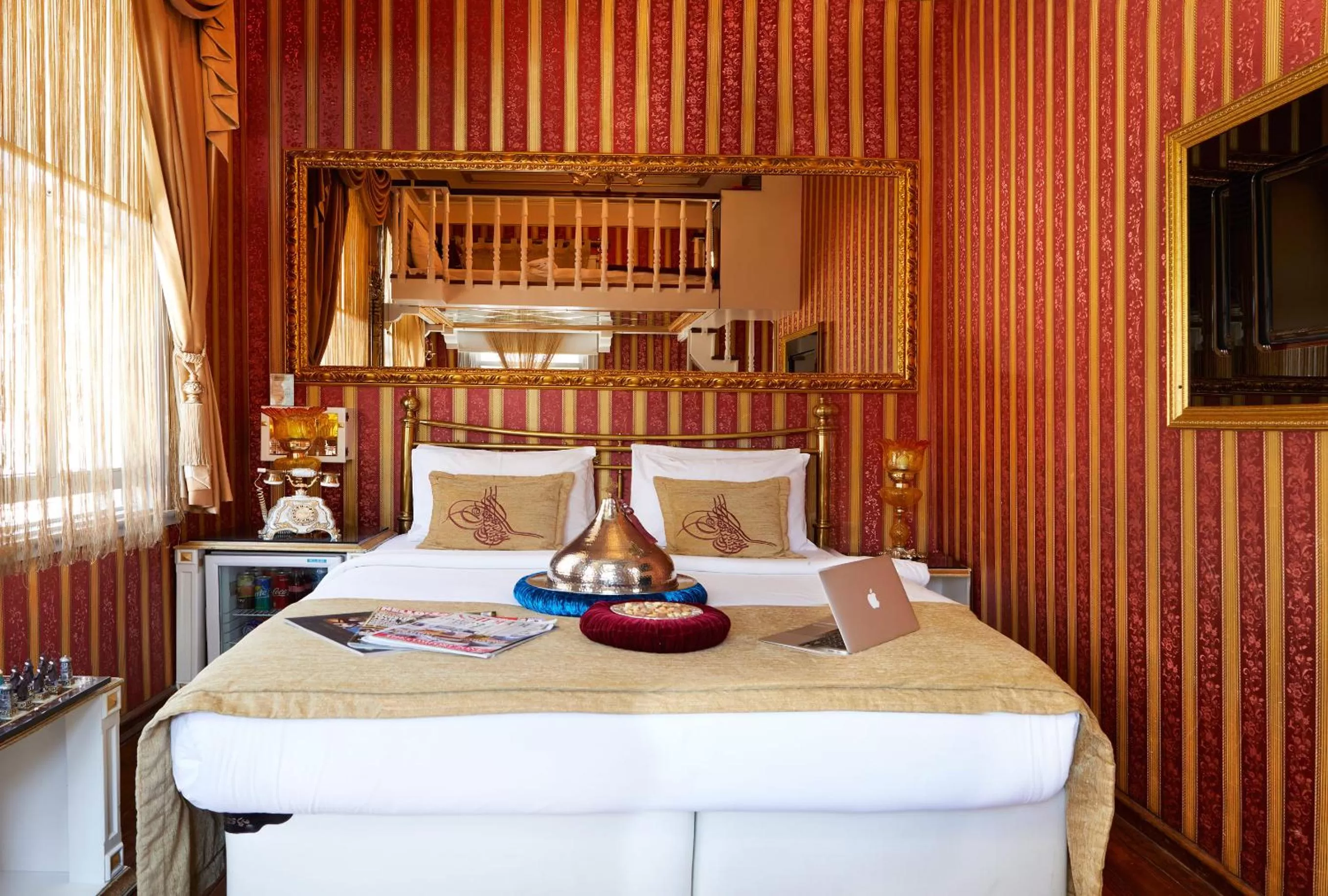 Photo of the whole room, Bed in Sultan Tughra Hotel