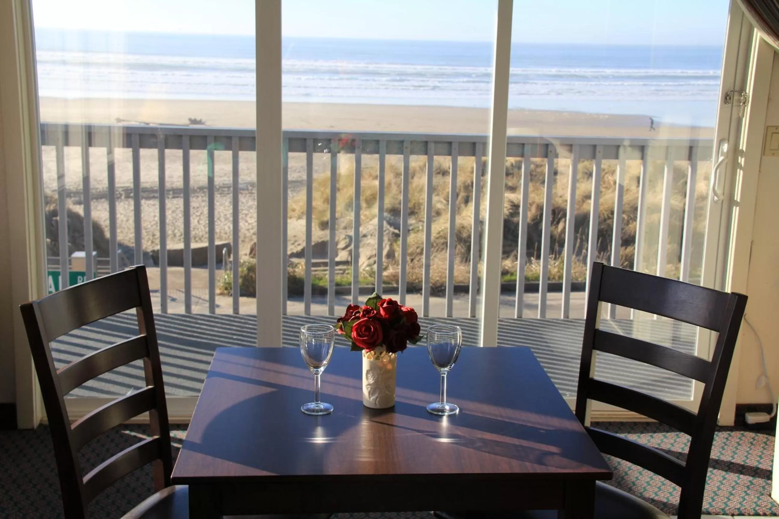 Balcony/Terrace in Sunset Surf Motel