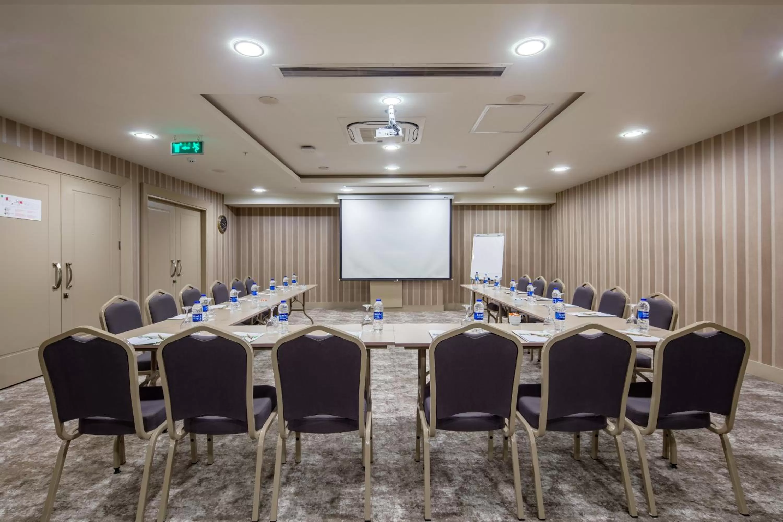 Meeting/conference room in Holiday Inn Antalya - Lara by IHG