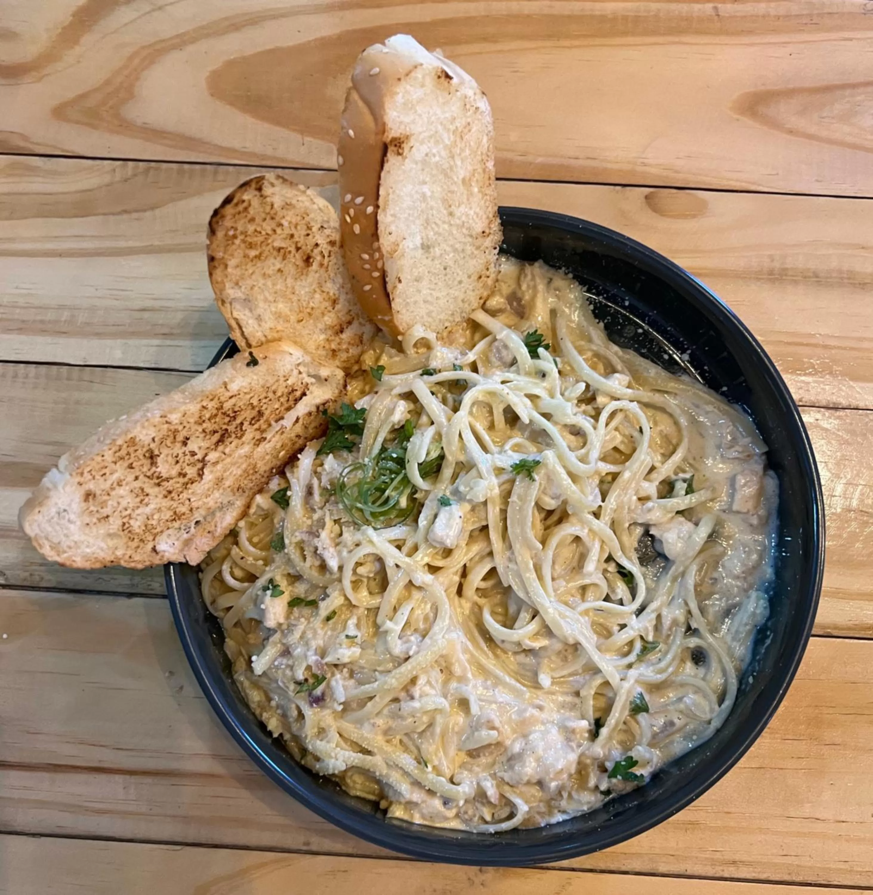 Restaurant/places to eat in HappyNest Hostel Cebu