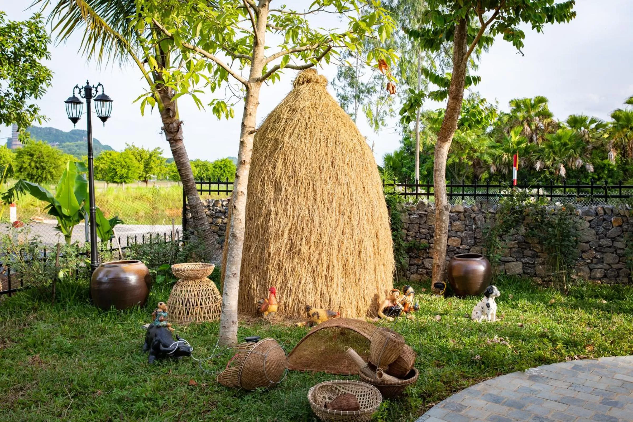 Garden in Bai Dinh Riverside Resort & Spa