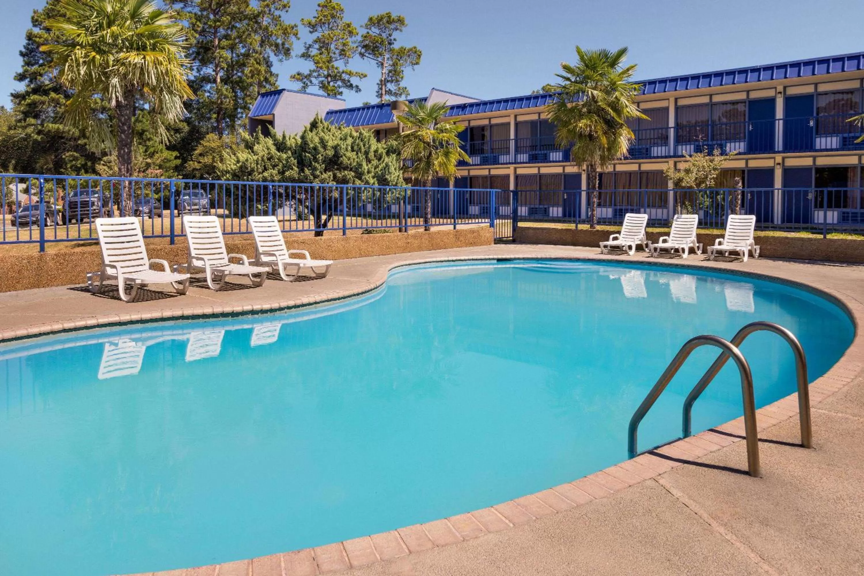 Swimming pool in Days Inn by Wyndham McComb MS