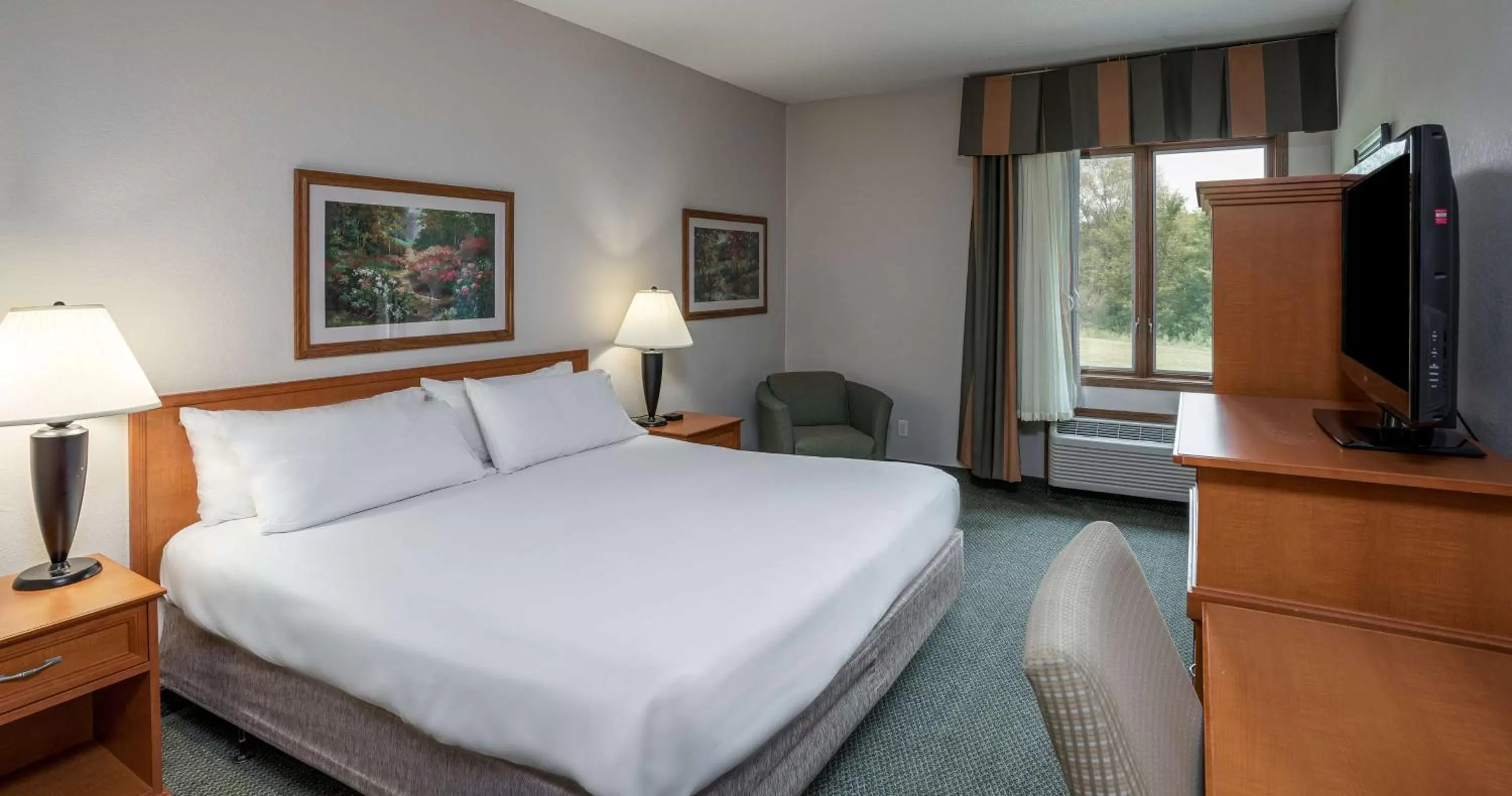 King Room in GrandStay Hotel & Suites Pella