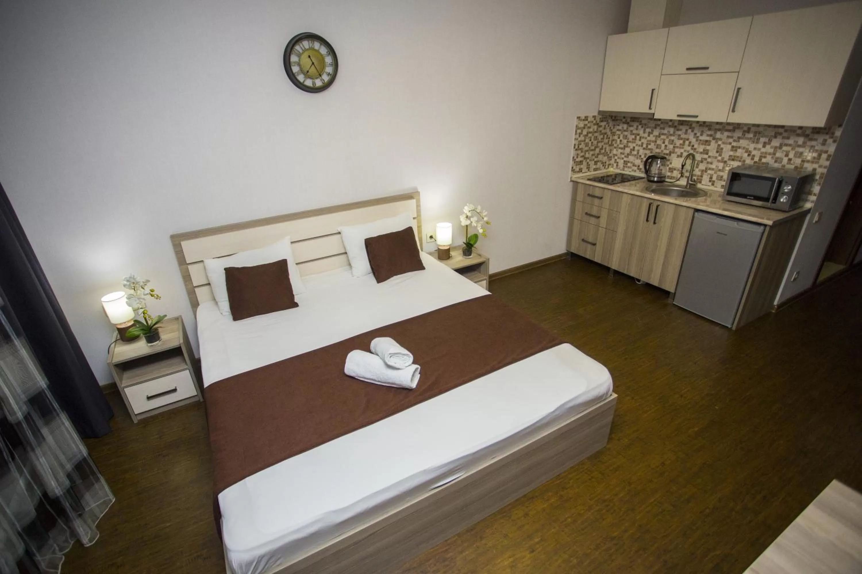 Photo of the whole room, Bed in Blue Star Batumi