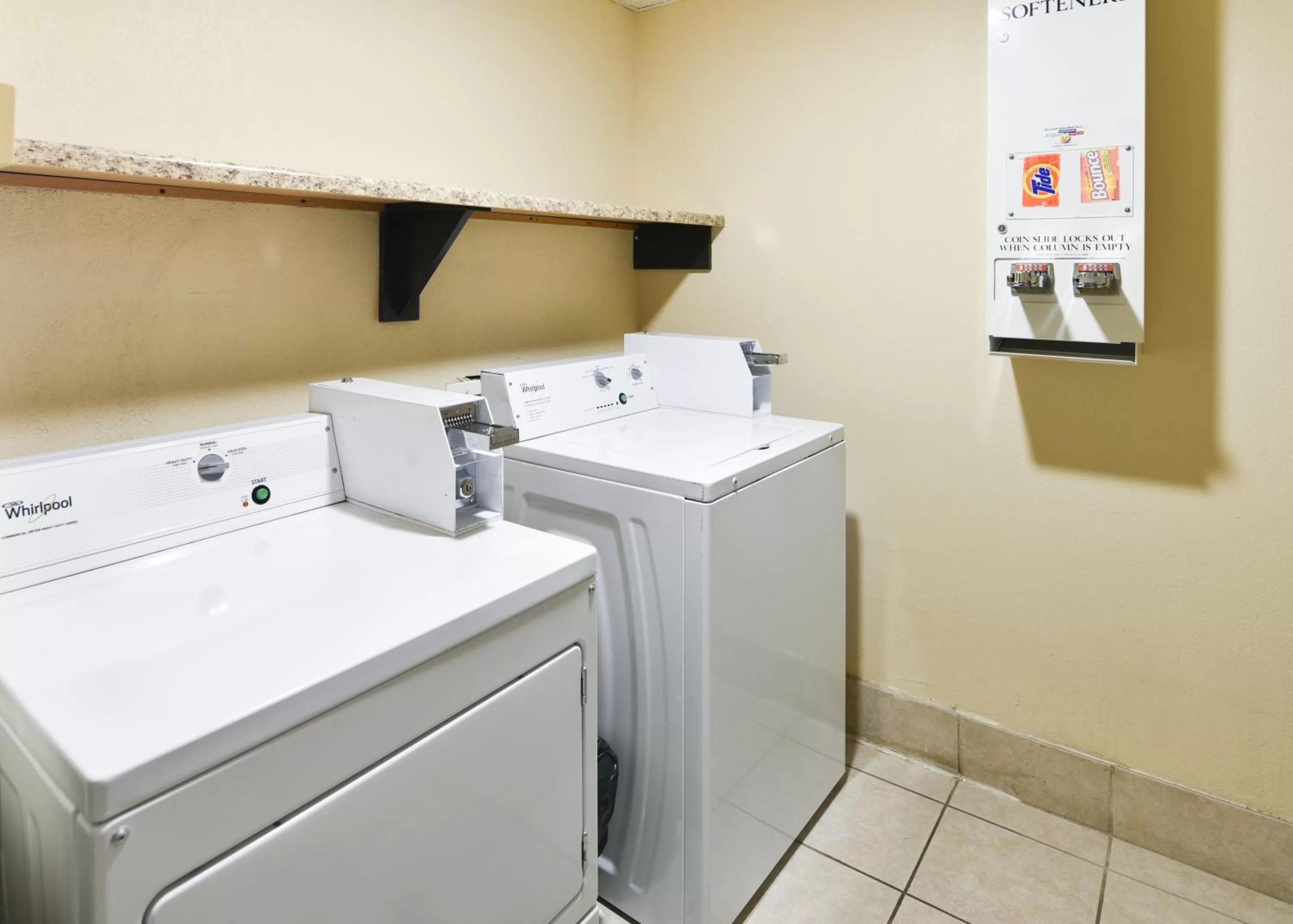 laundry in Radisson Hotel Casa Grande