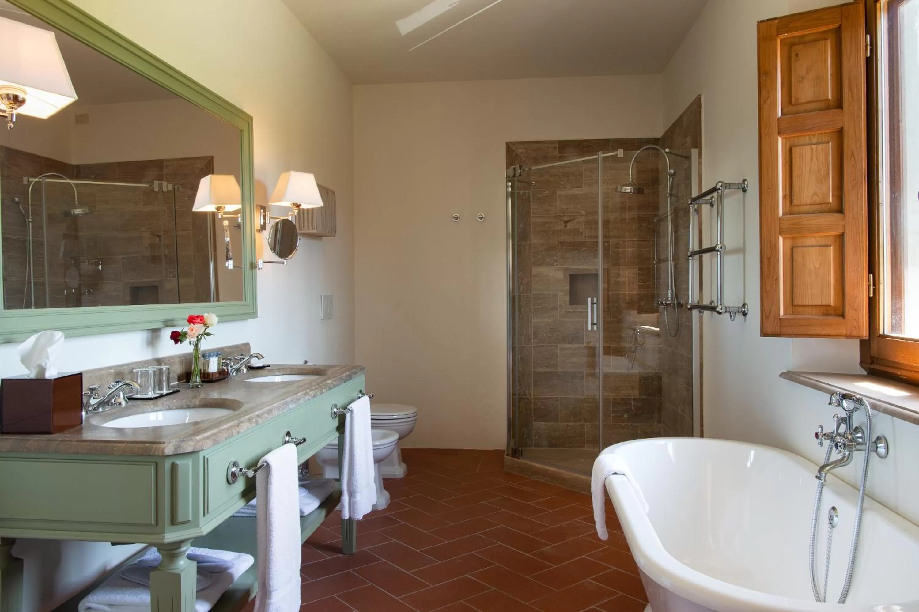 Shower in Viesca Toscana Suites & Villas