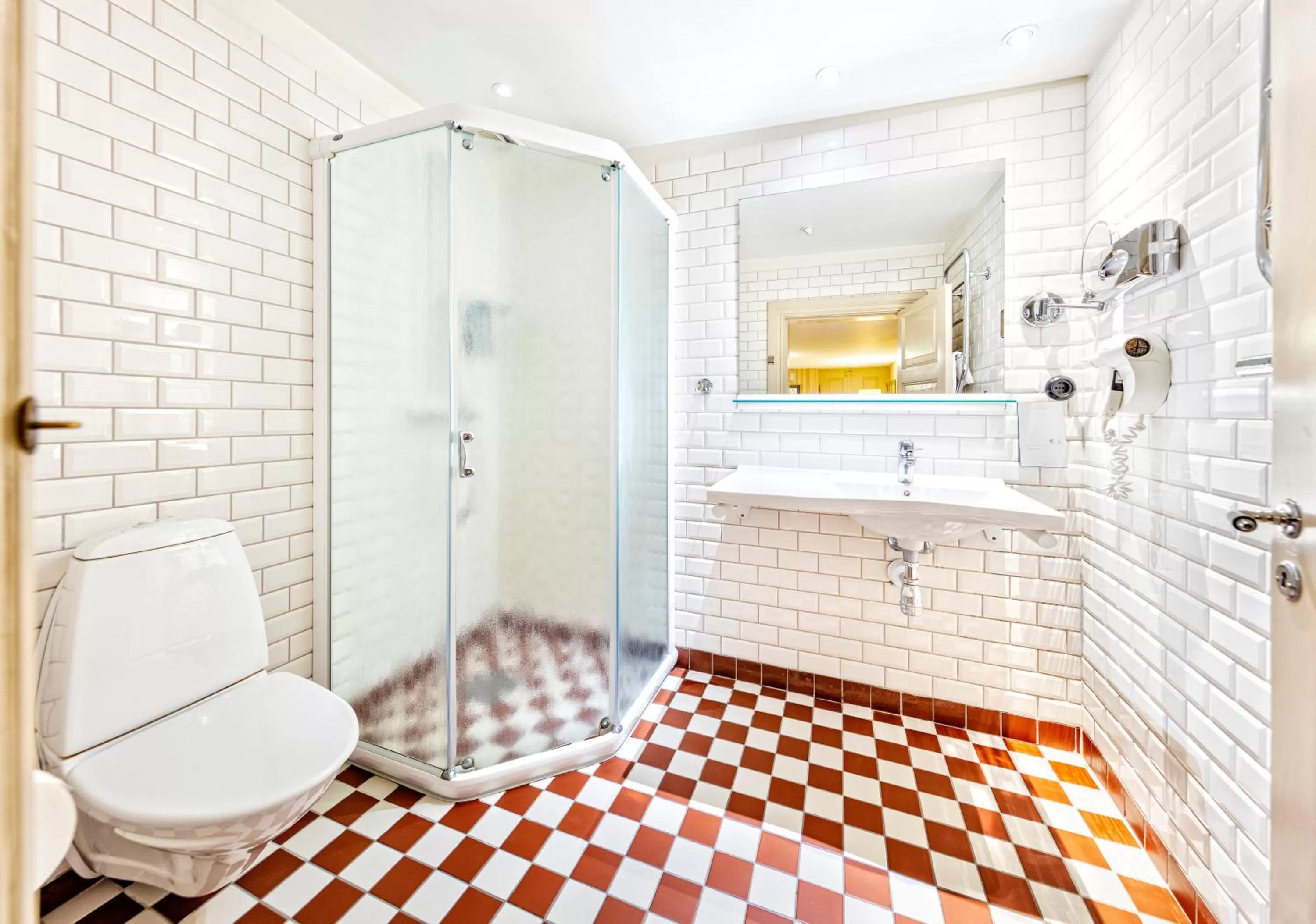 Bathroom in Best Western Hotel Royal