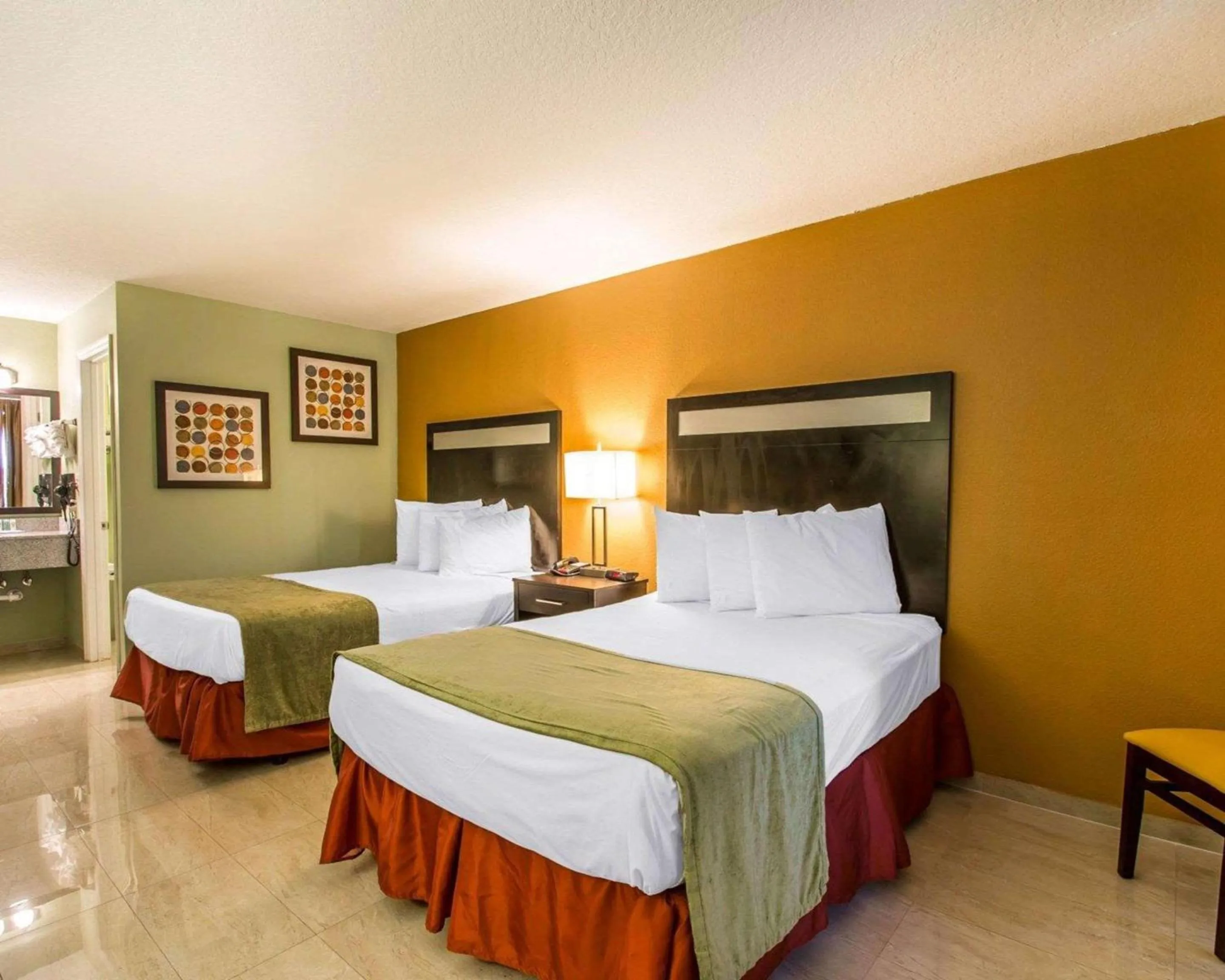 Photo of the whole room in Sunset Palm Hotel