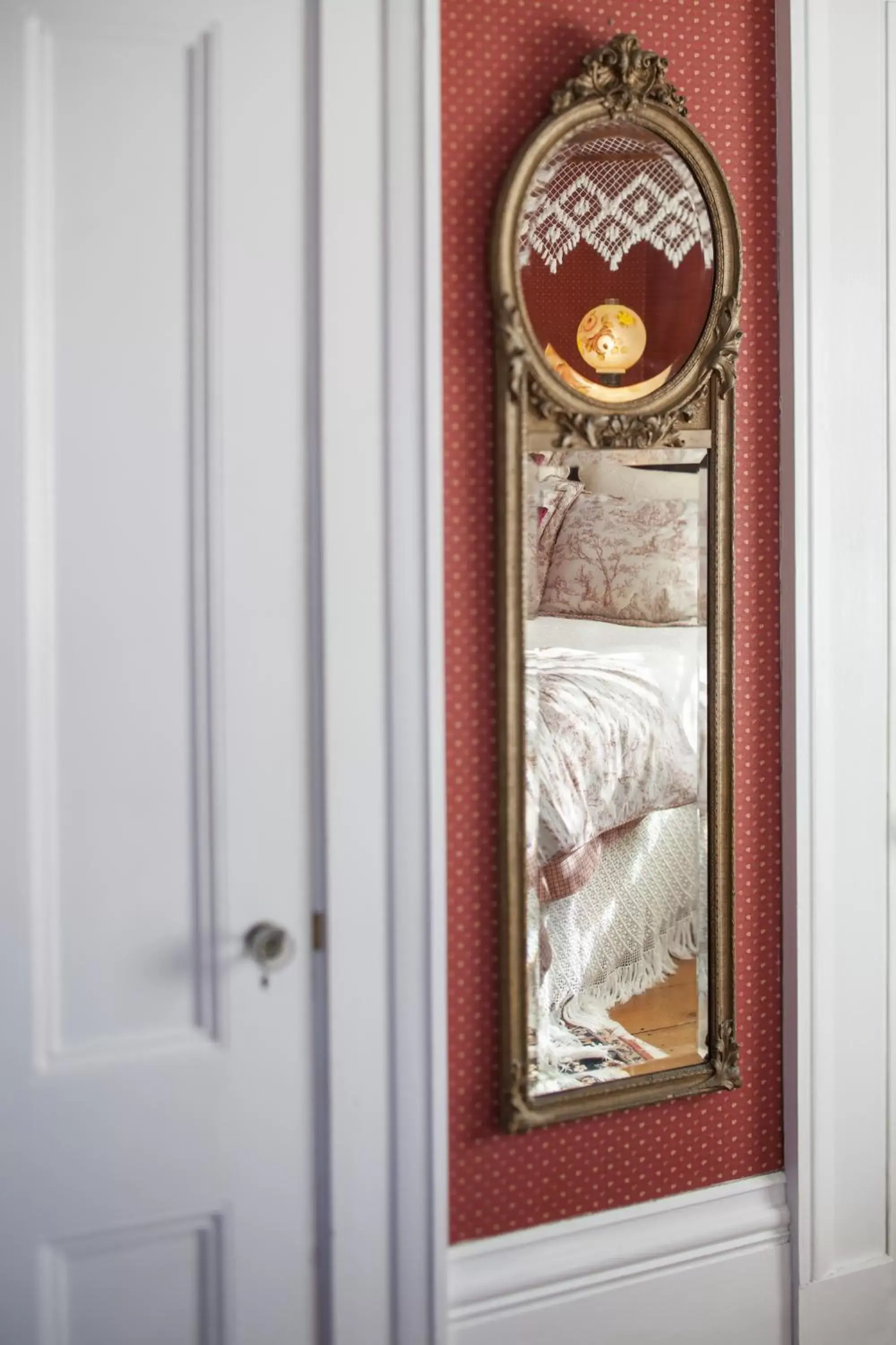 Traditional Queen Room in Isaiah Jones Homestead Bed and Breakfast Traditional Queen Room in Isaiah Jones Homestead Bed and Breakfast