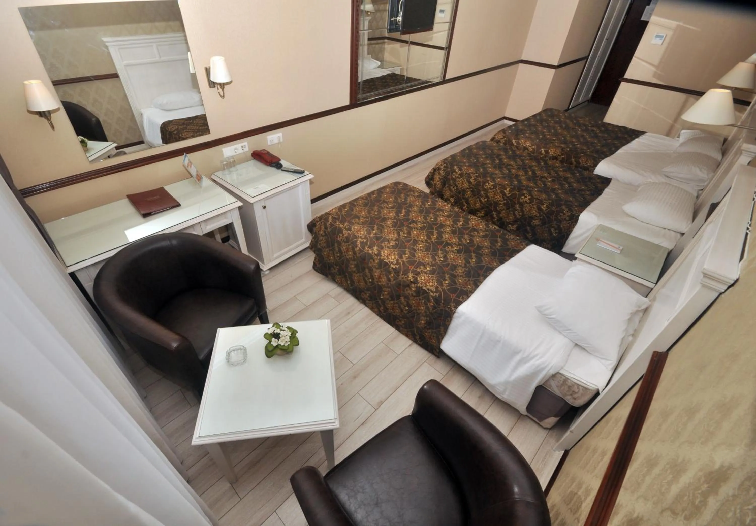 Photo of the whole room in Topkapi Inter Istanbul Hotel