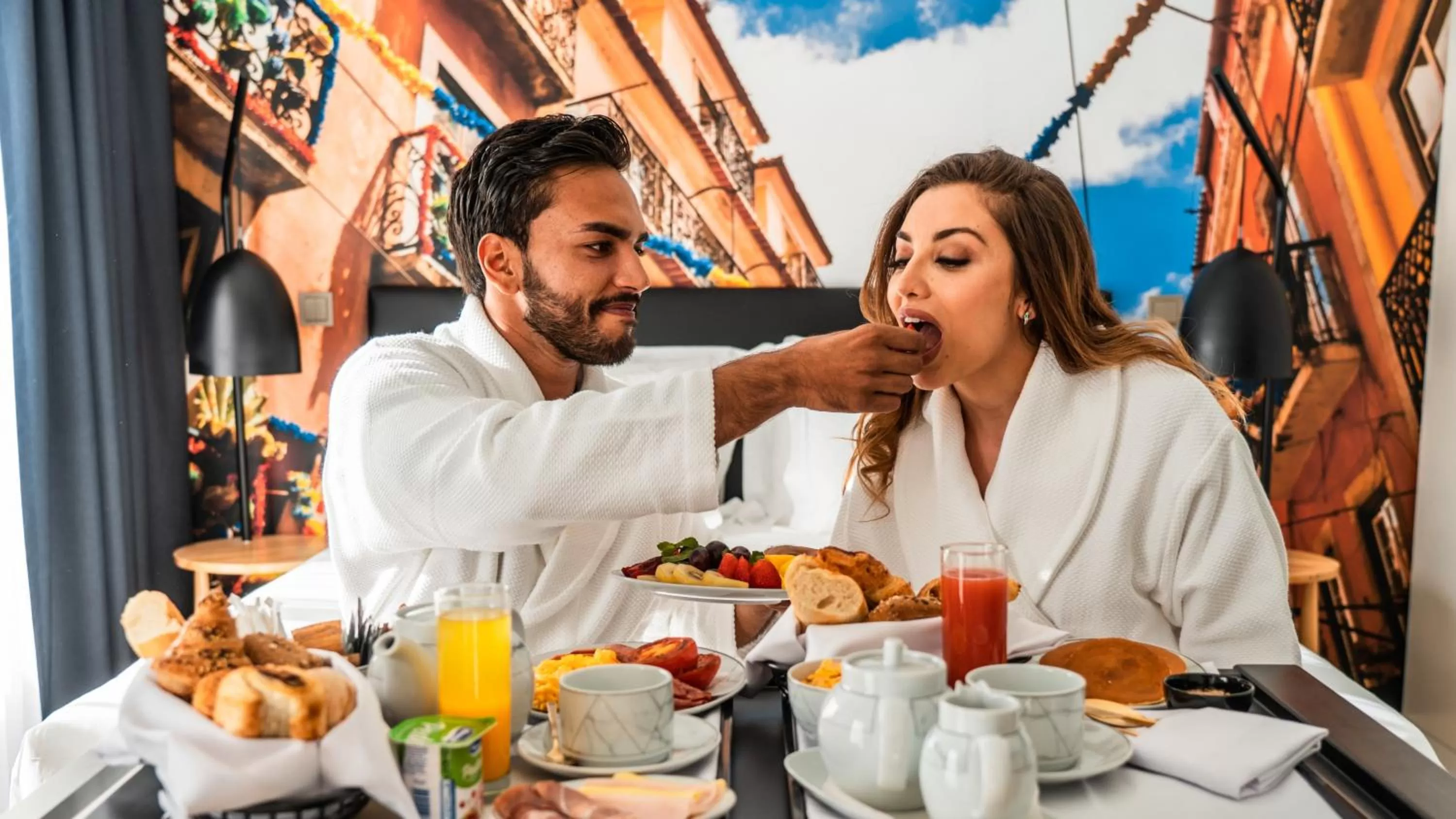 People in Hills Hotel Lisboa