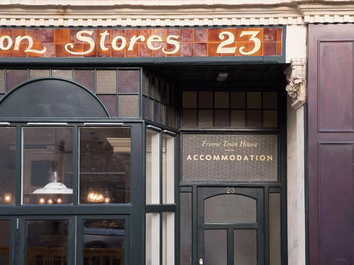 Facade/entrance in Bistro Lotte