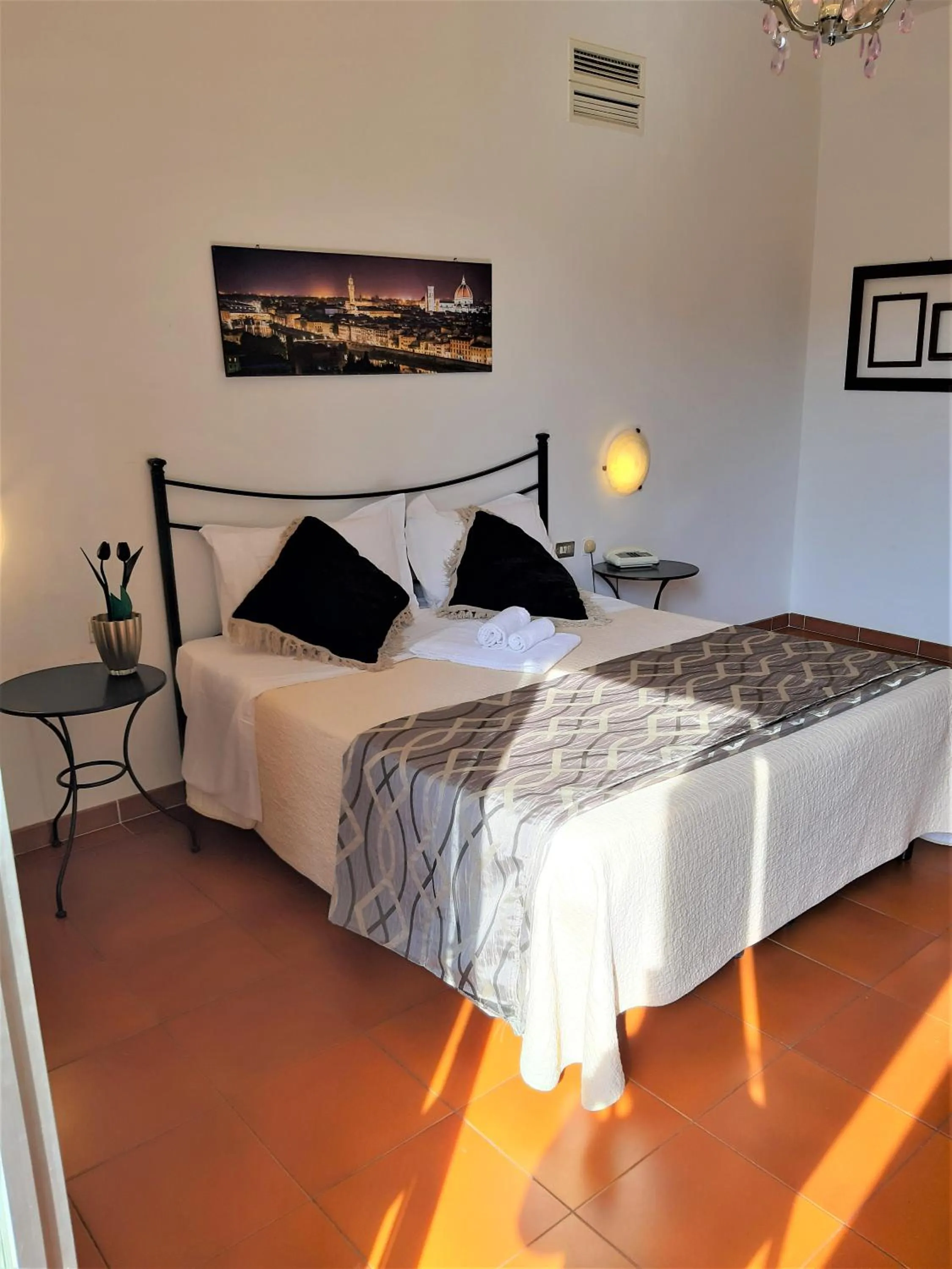 Bed in Hotel Victoria